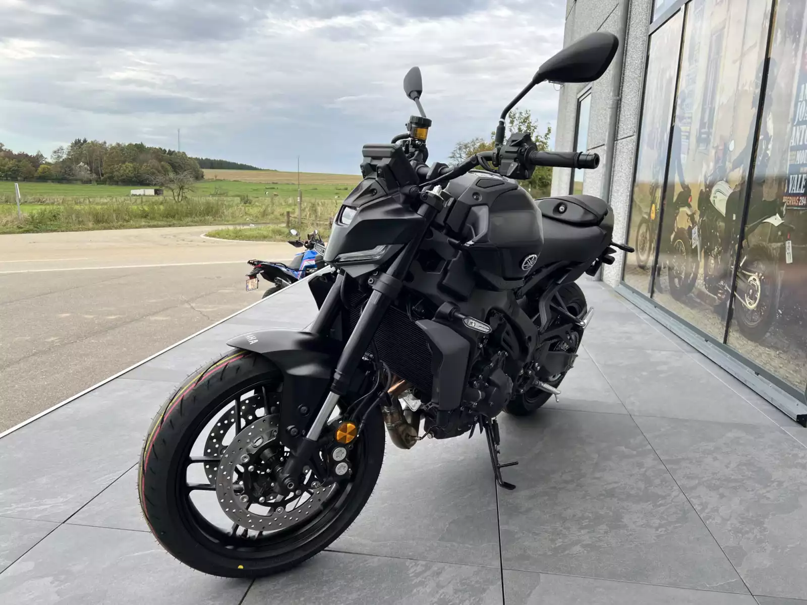 Yamaha MT-09 Y-AMT - Photo 1