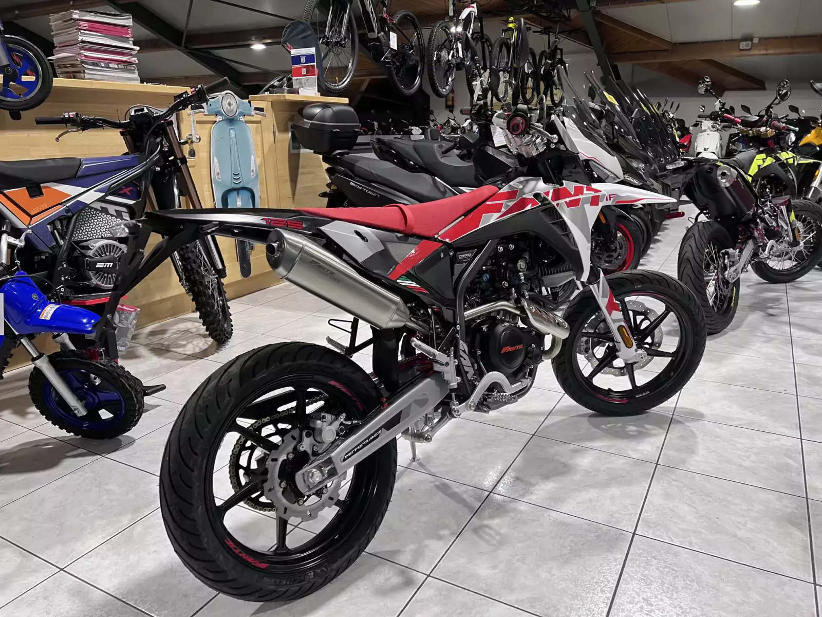 Fantic Motard 125 XMF 4T PERFORMANCE - Photo 1