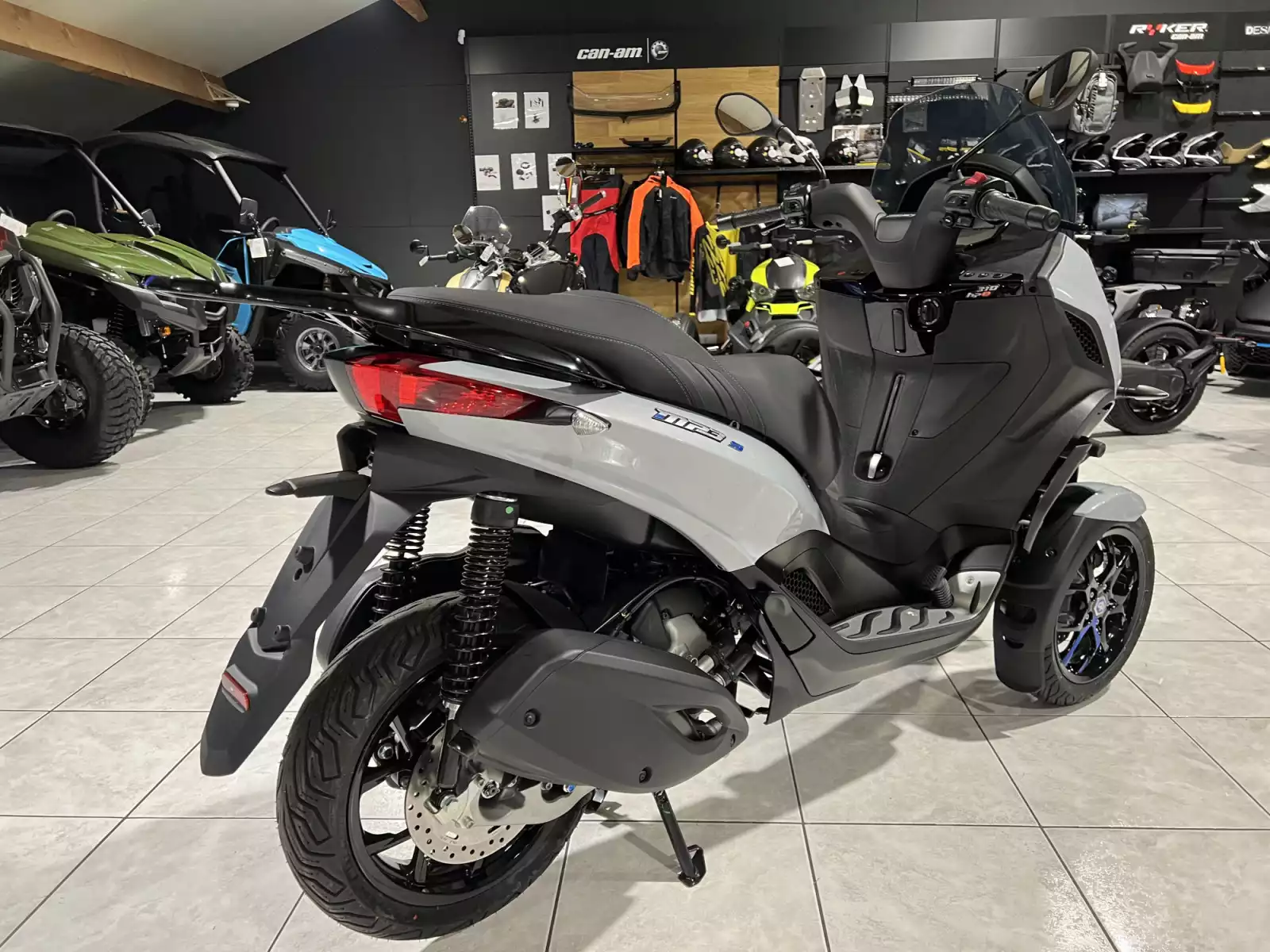 Piaggio MP3 310 - Photo 1