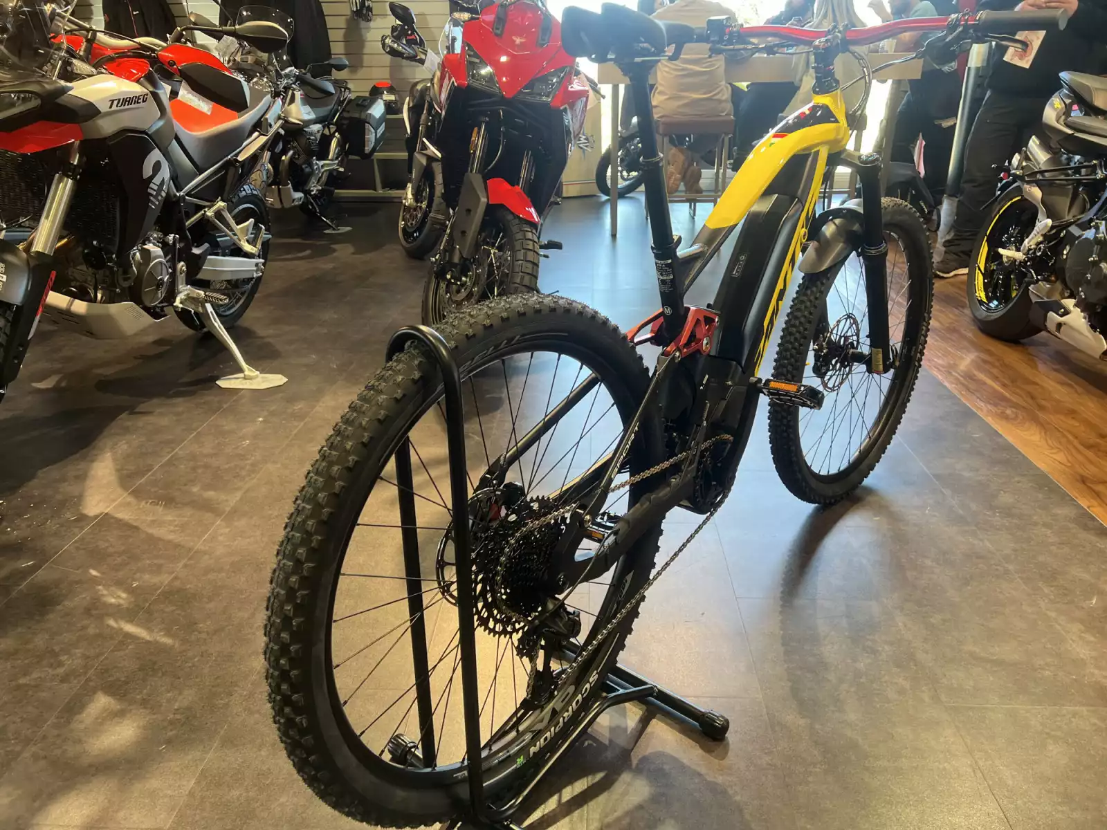 Fantic XTF 1.5 SPORT M ALU BROSE 90 Nm, taille S  630 Wh, 12 V, 29''-29'', freins 4 pistons. - Photo 1