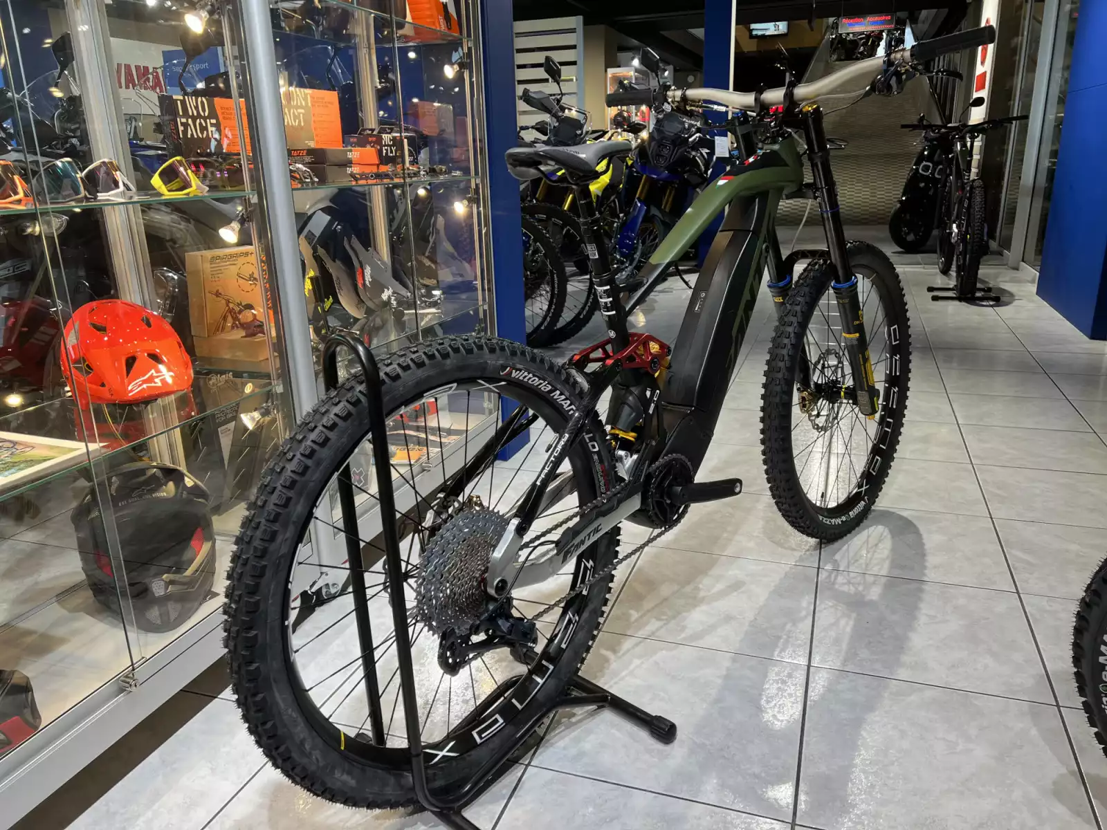 Fantic XXF 2.0 FACTORY Öhlins taille M 720Wh, 29''-27,5'', freins 4 pistons, 90 Nm - Photo 1