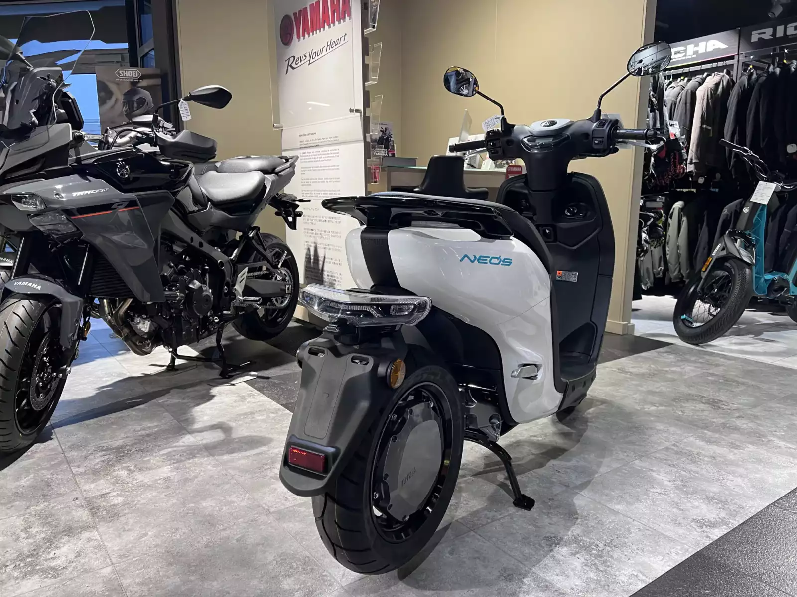 Yamaha NEOs 50 (Inclue 2 batteries ) - Photo 1