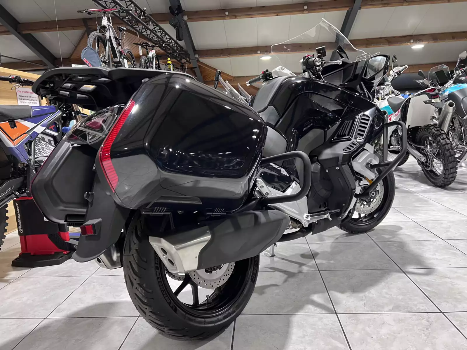 Mash GT750 - Photo 1