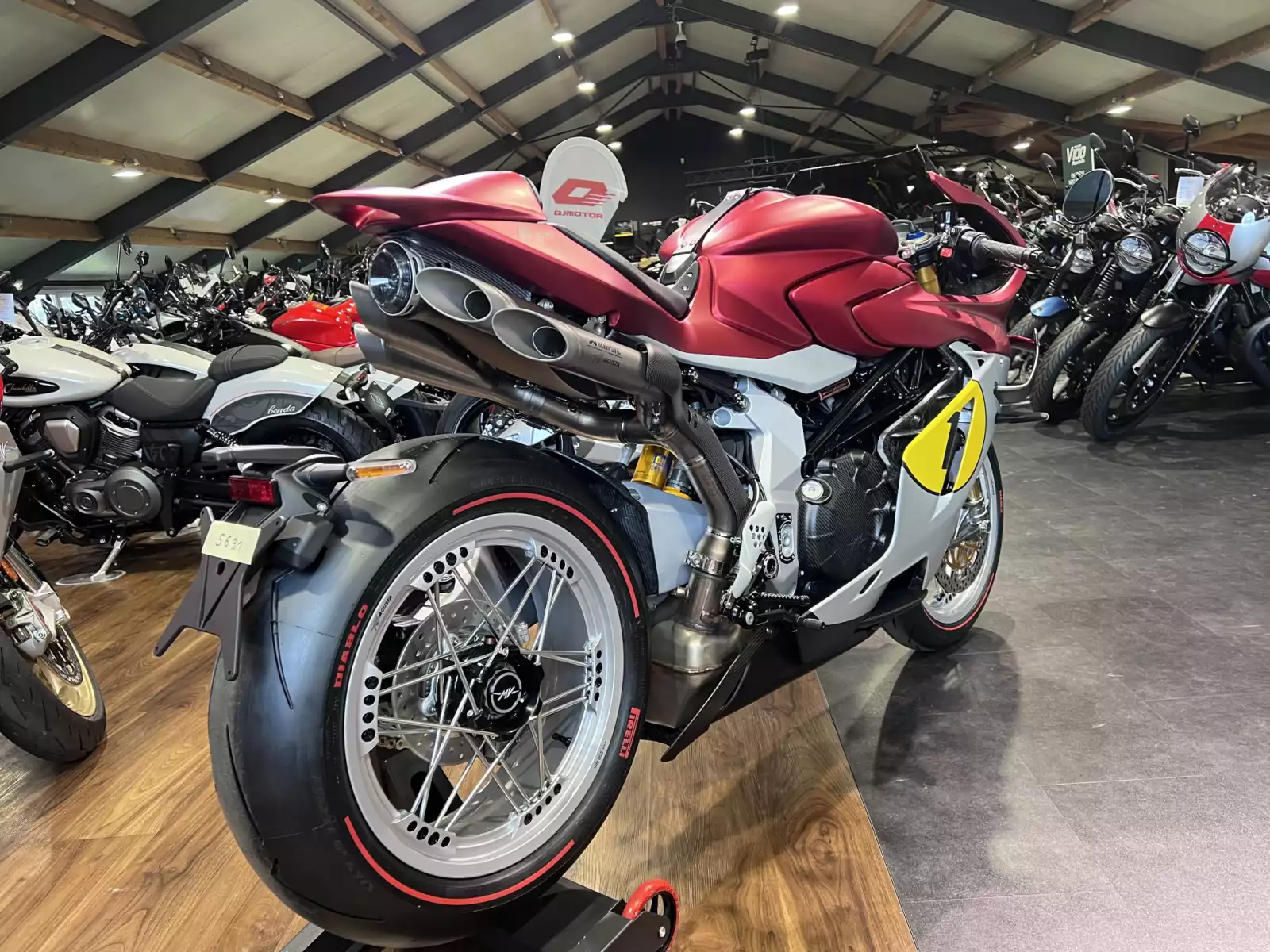 MV Agusta Superveloce 1000 Ago - Photo 1
