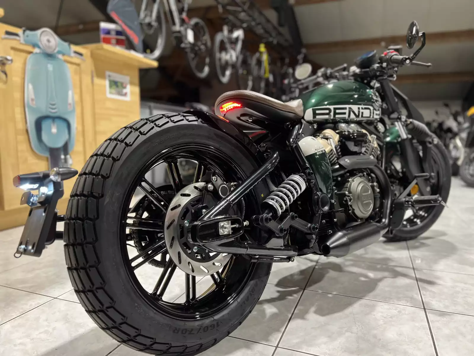 Benda Napoleon 250 - Photo 1