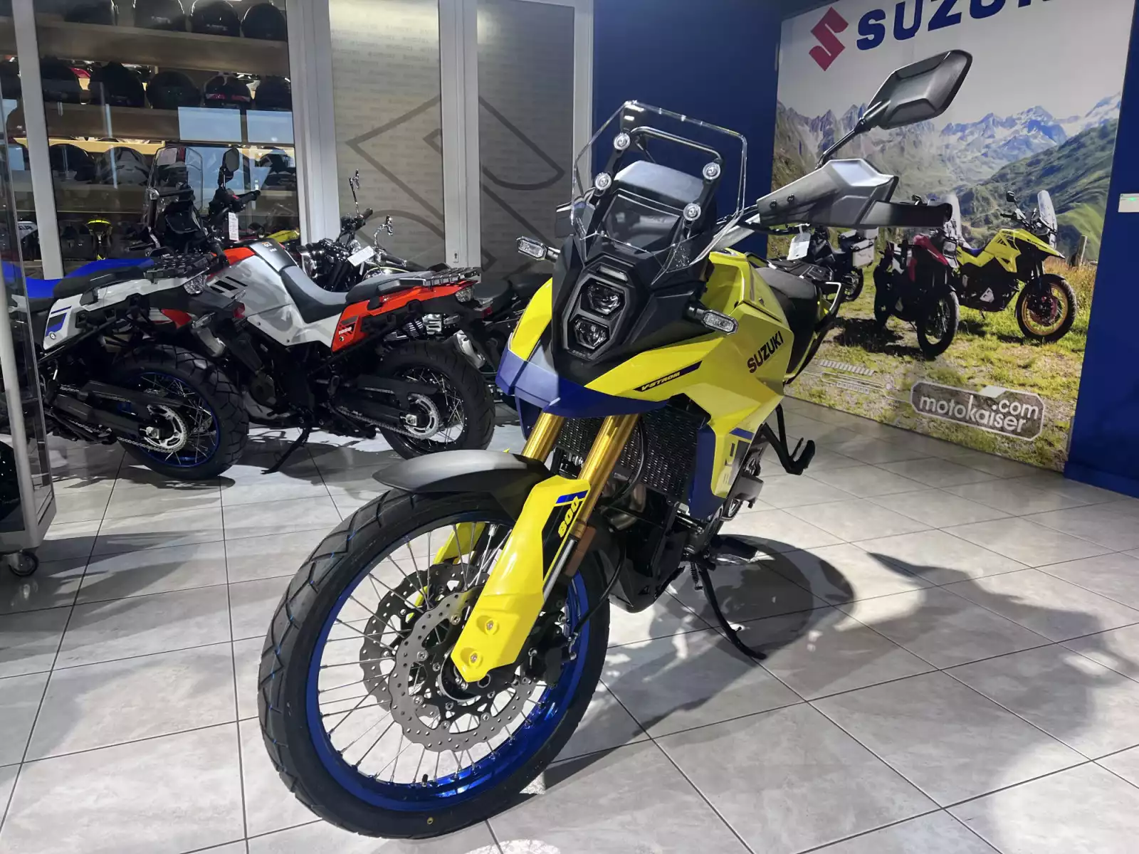 Suzuki V-Strom 800DE DE - Photo 1