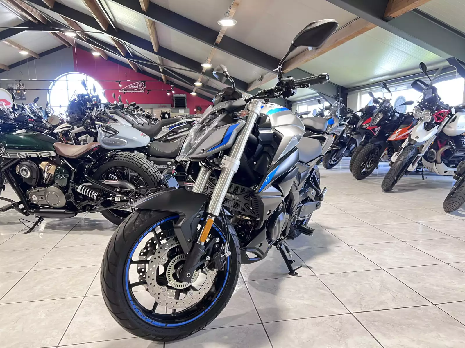 Voge 500R GRIS - Photo 1