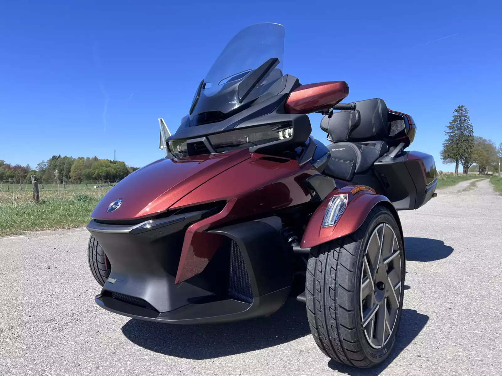 Can Am Spyder RT SEA TO SKY - Photo 1
