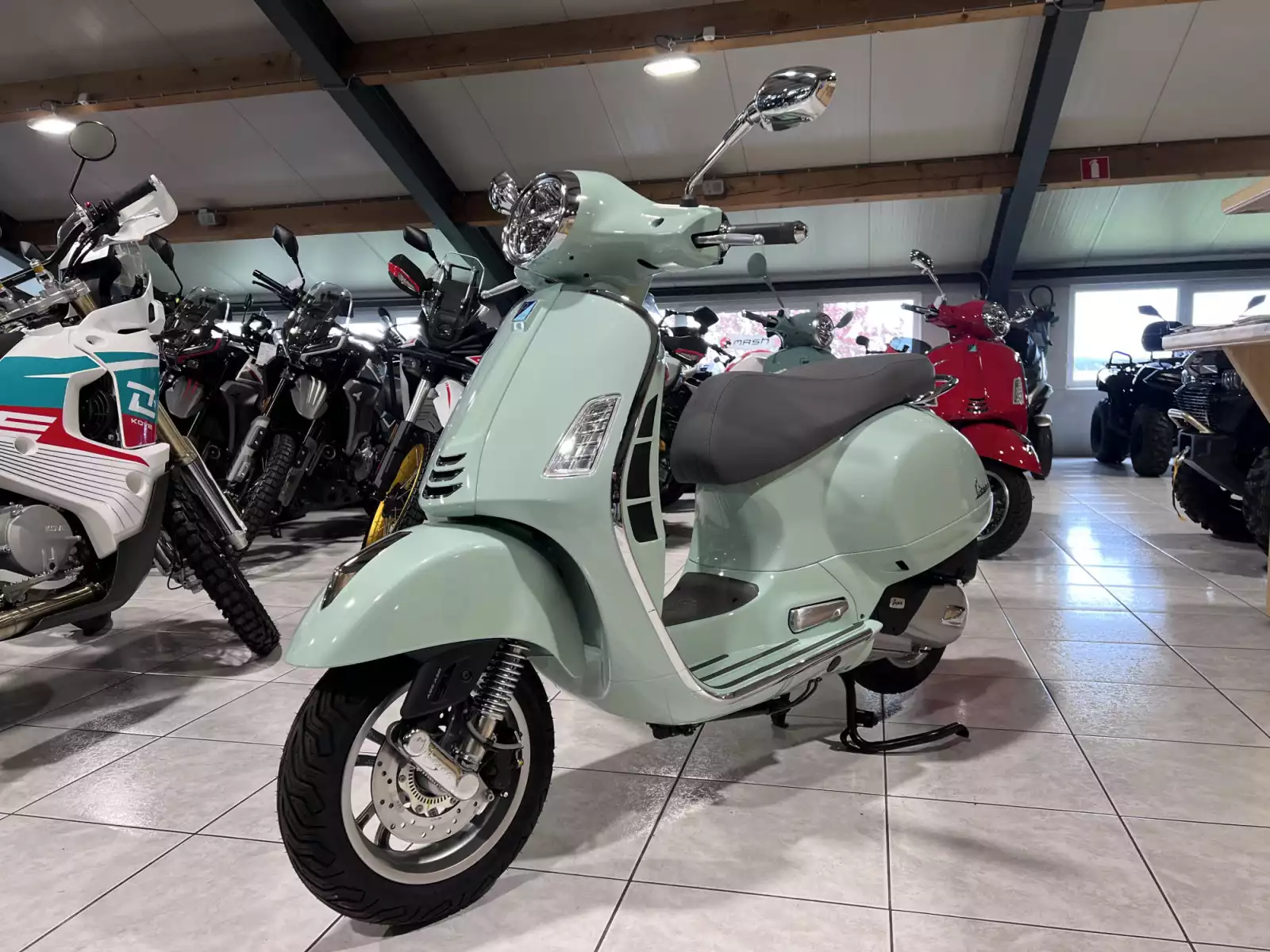 Vespa GTS 125 Classica - Photo 1