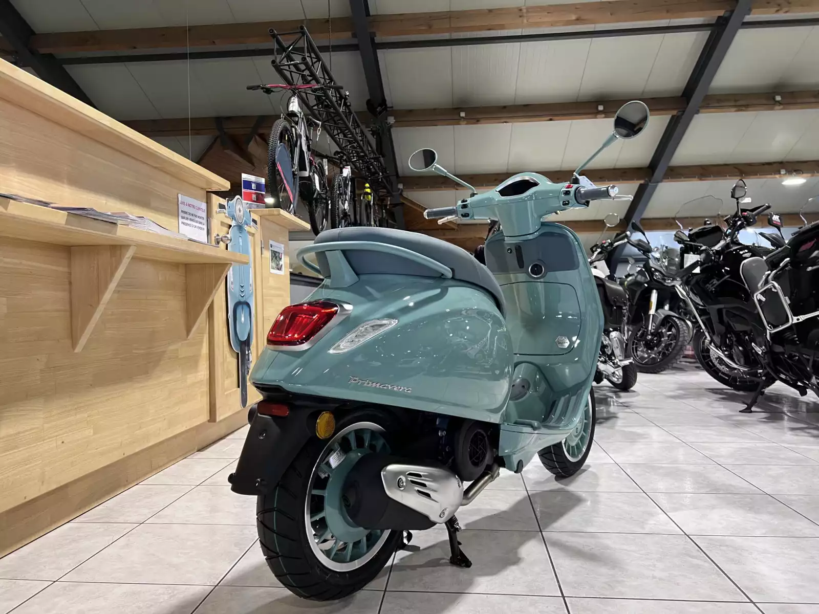 Vespa Primavera 125 80 TH - Photo 1