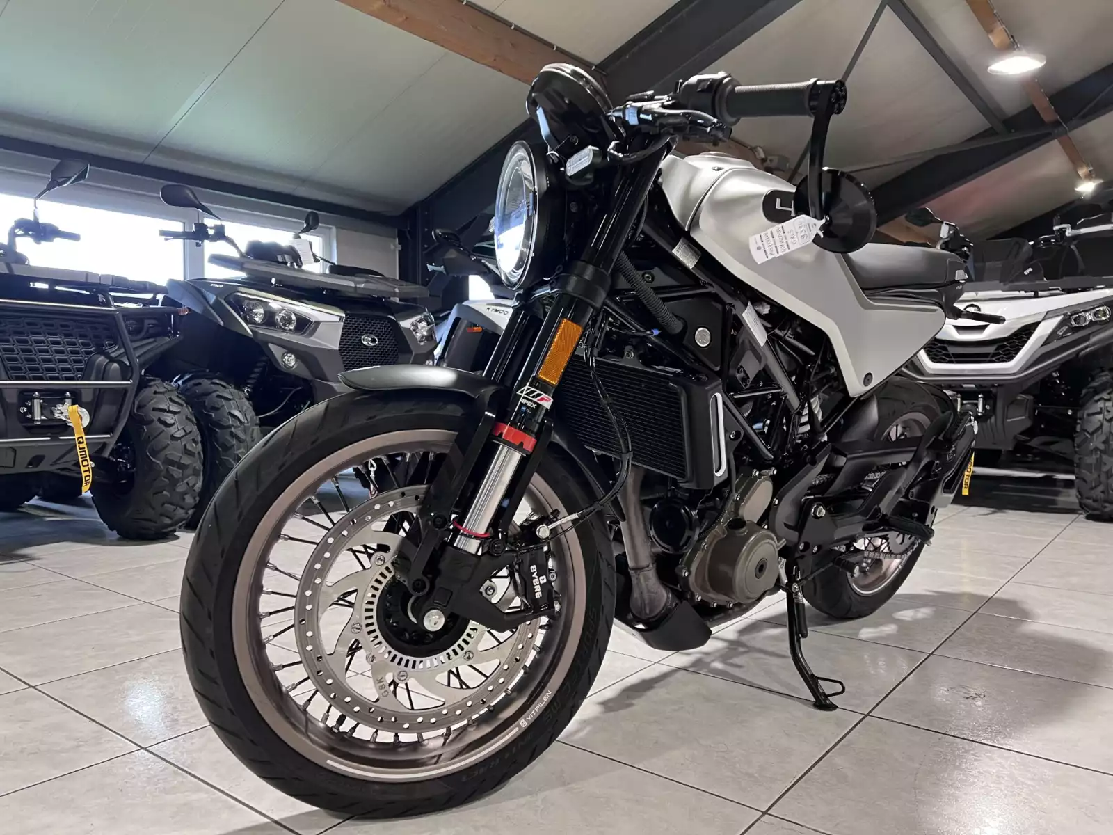 Husqvarna Vitpilen 401 - Photo 1