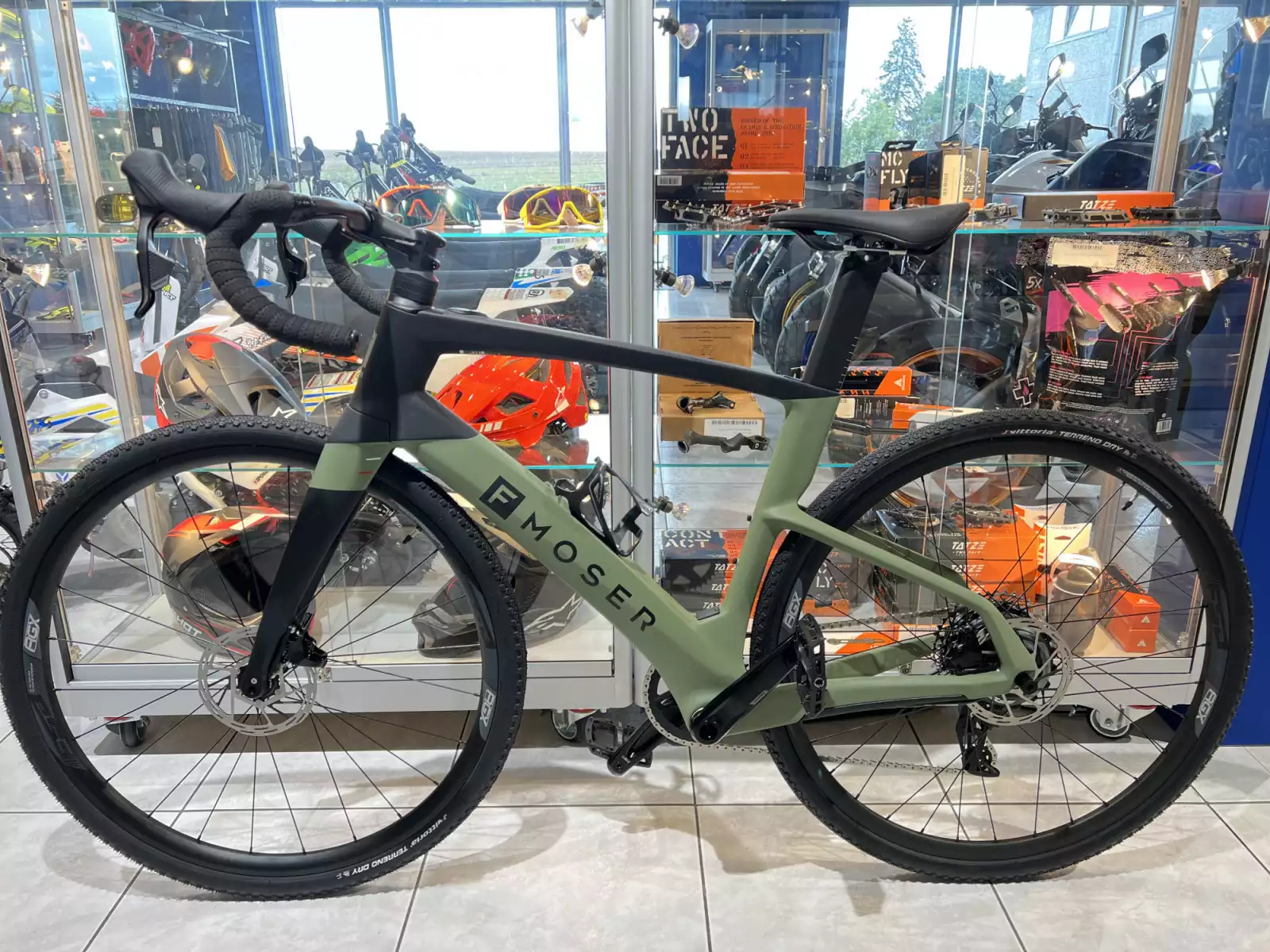 Moser e-Gravel Rival carbon 42Nm Taille M / 250Wh, 36 V. - Photo 1