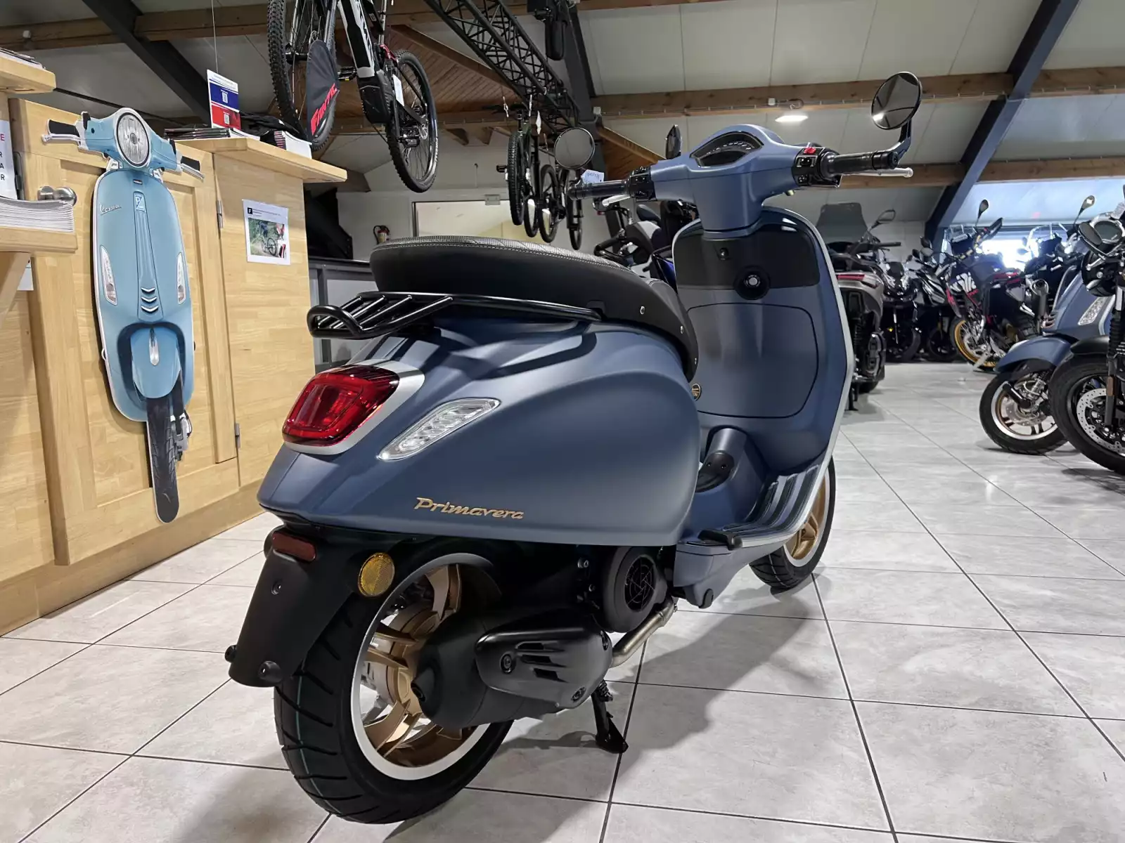 Vespa Primavera 125 Officina 8 - Photo 1