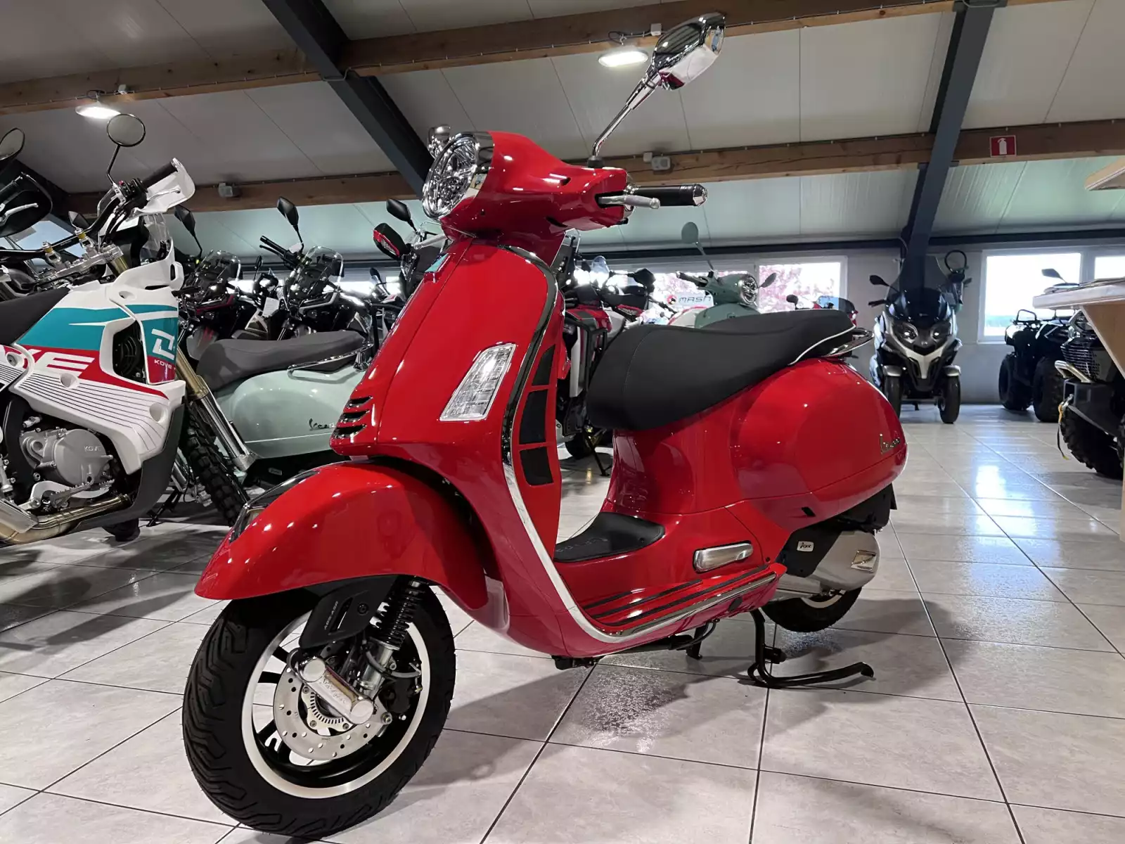 Vespa GTS Super Sport 125 - Photo 1