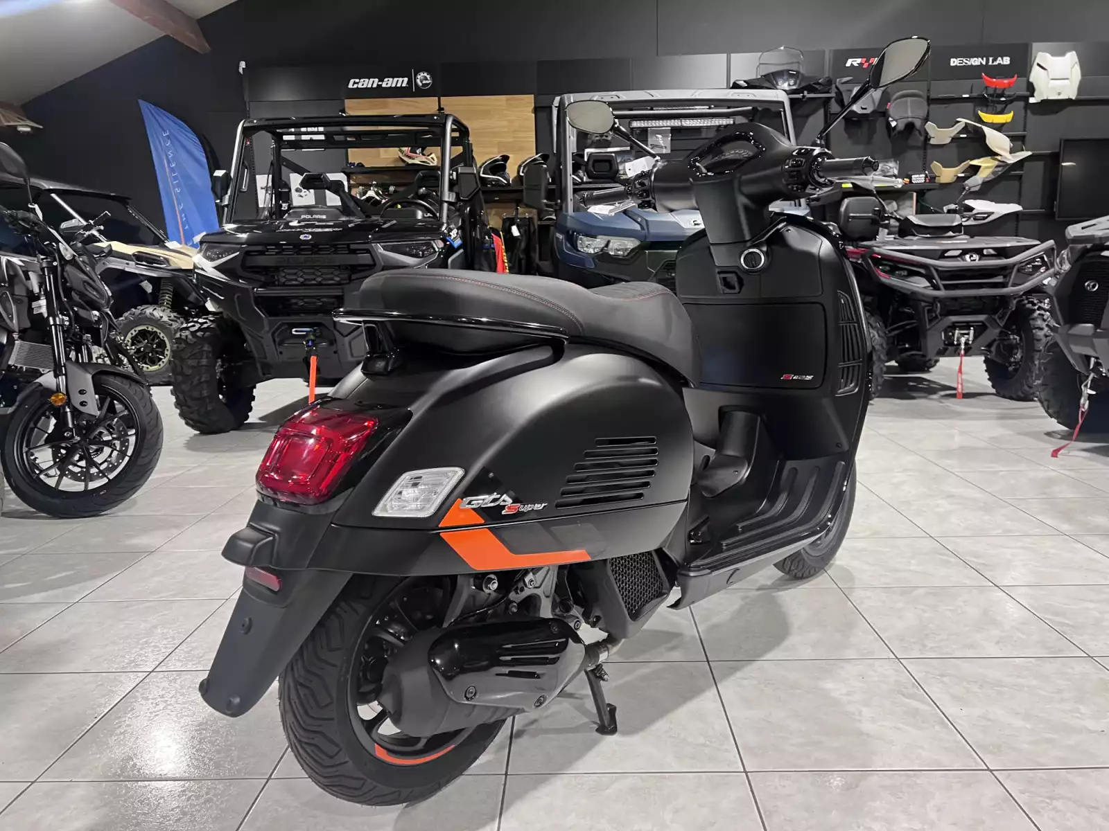 Vespa GTS Super Sport 125 - Photo 1