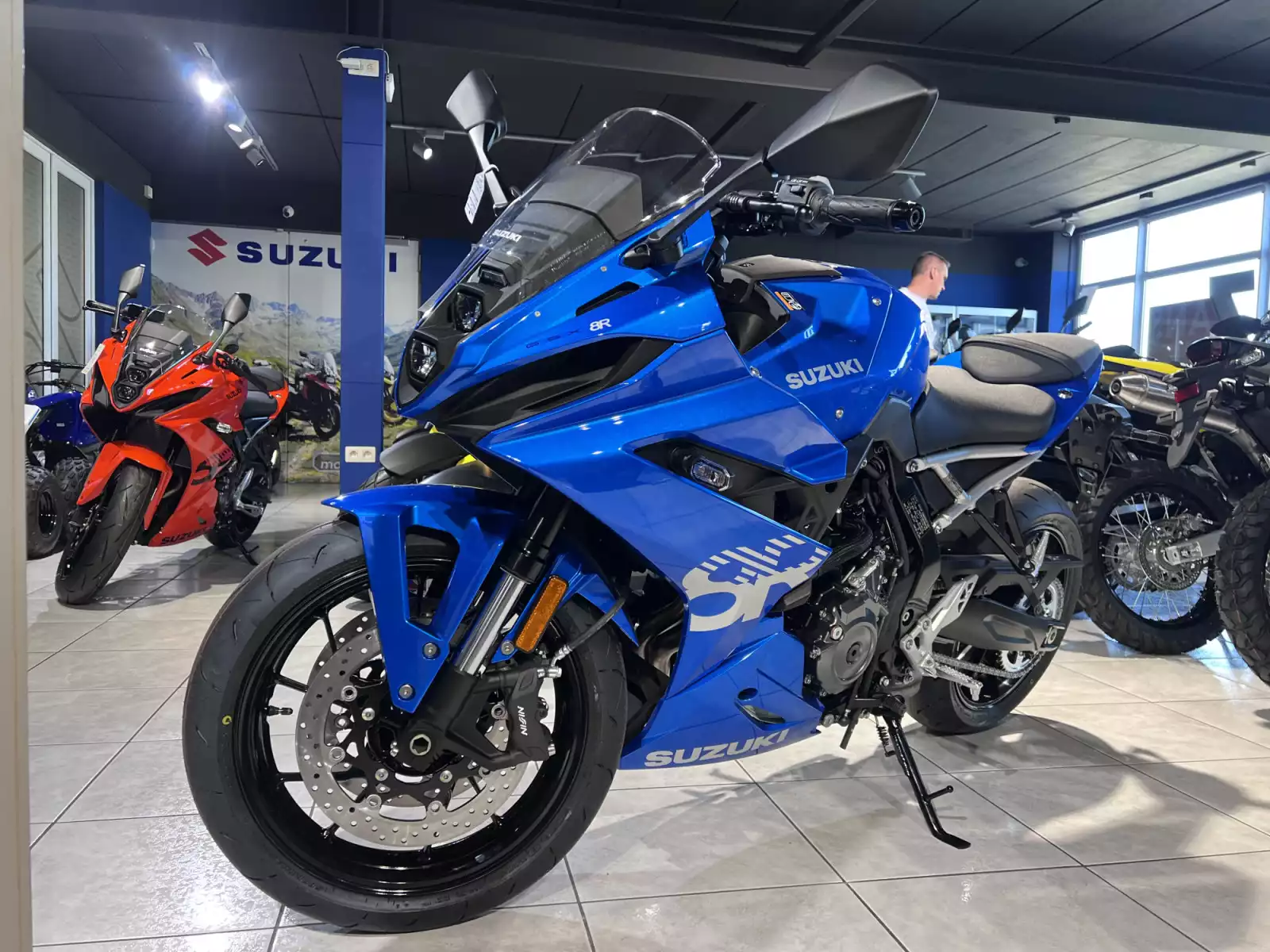 Suzuki GSX 8R - Photo 1