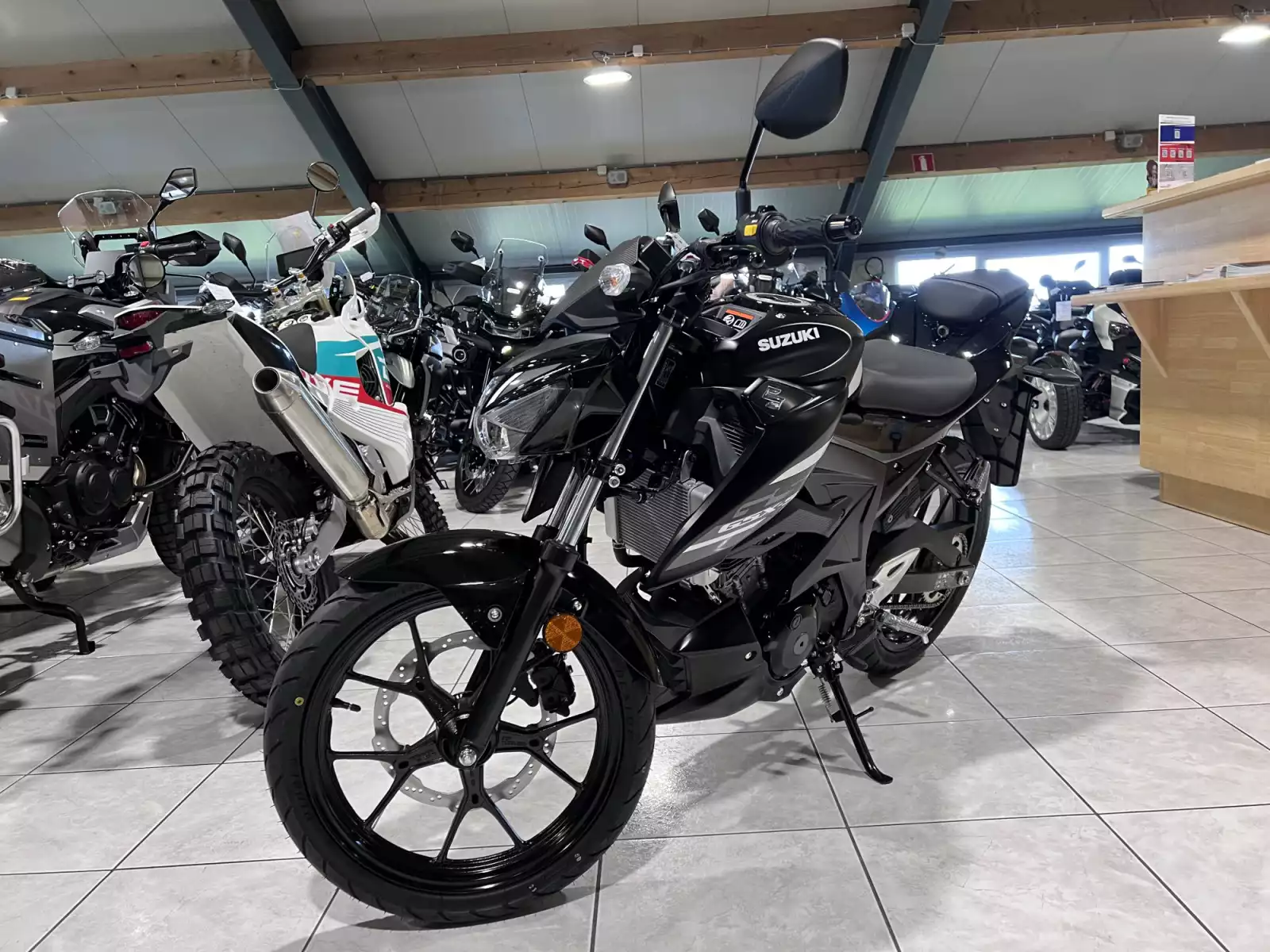 Suzuki GSX-S 125 - Photo 1