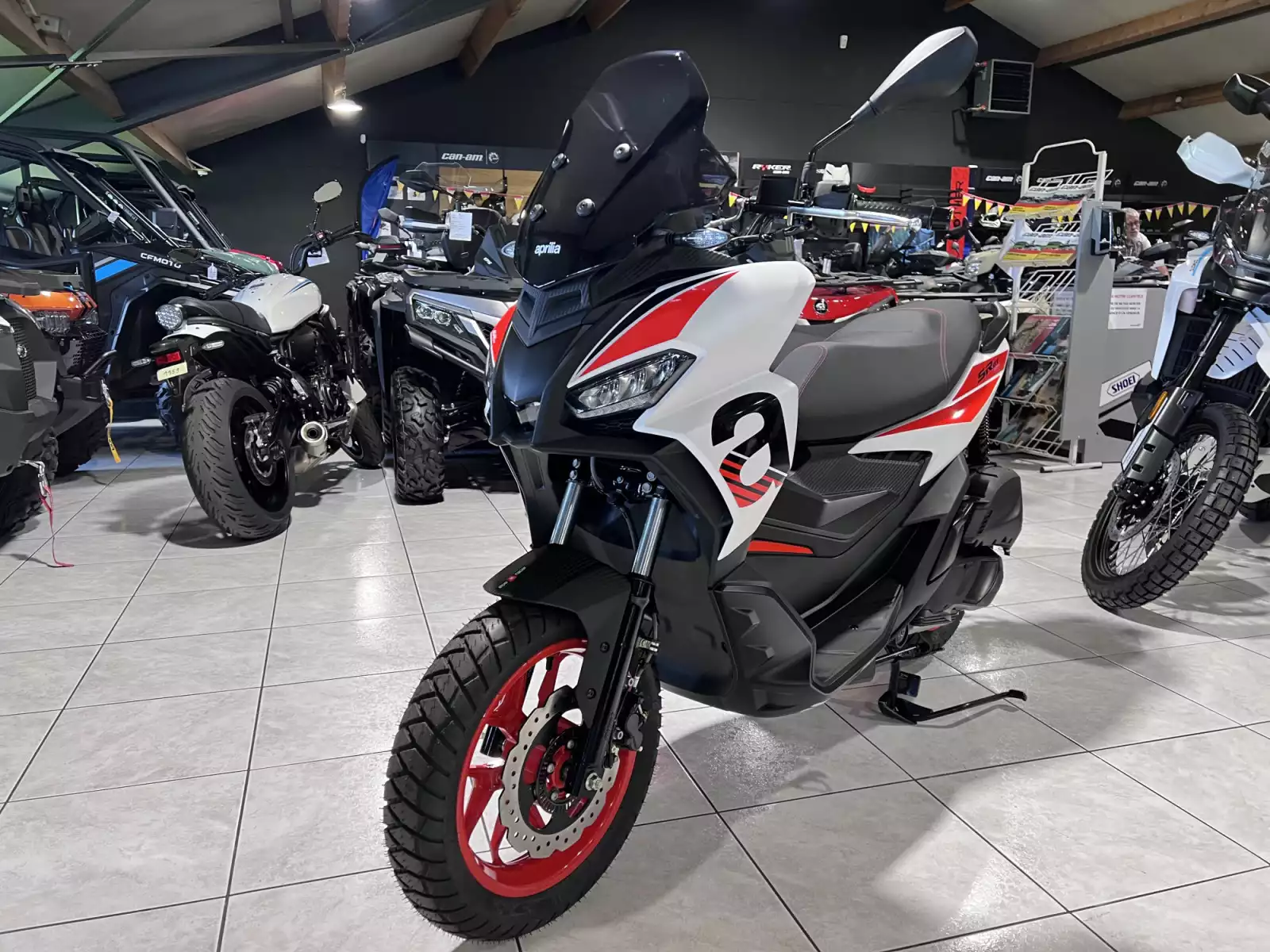 Aprilia SR 125 GT SPORT BLANC - Photo 1