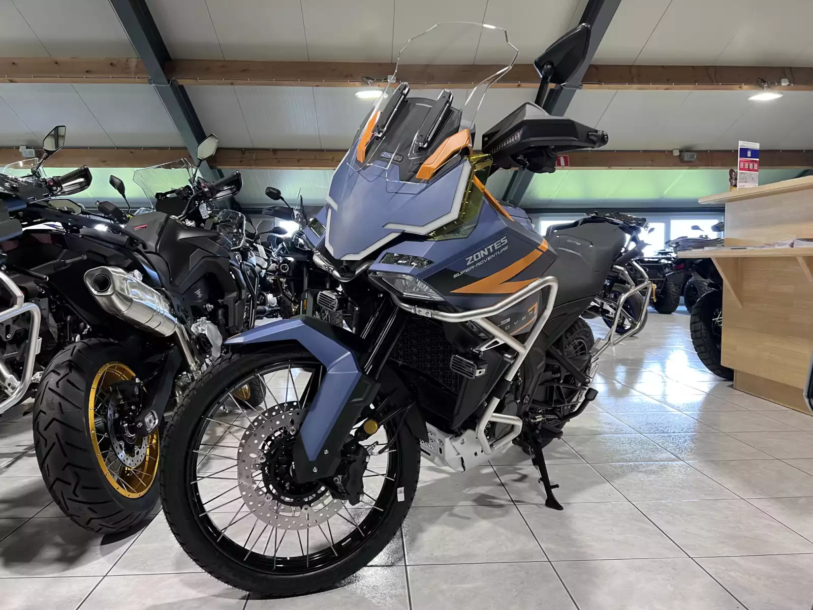 Zontes 703 F 21 + Pack valises offert - Photo 1