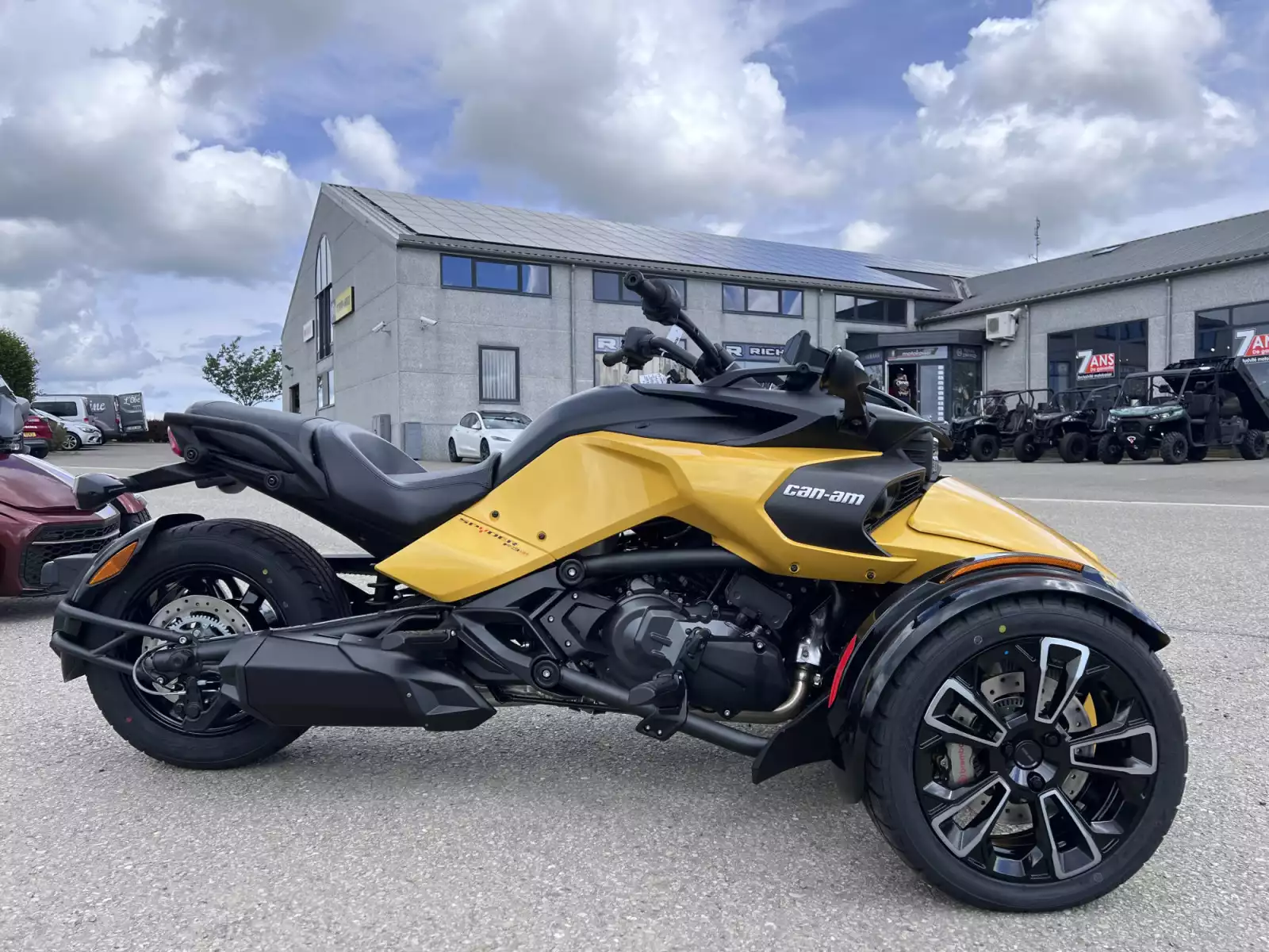 Can Am Spyder F3-S 1330 - Photo 1
