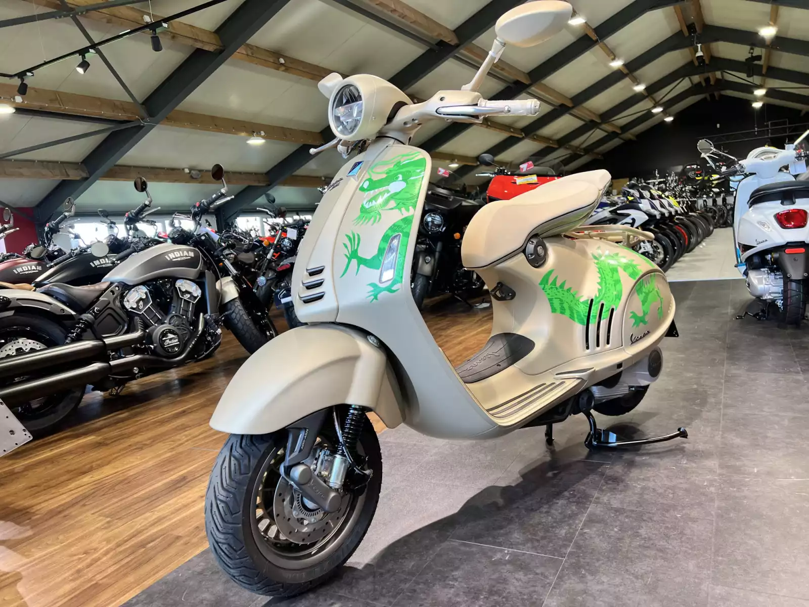 Vespa 946 DRAGON - Photo 1