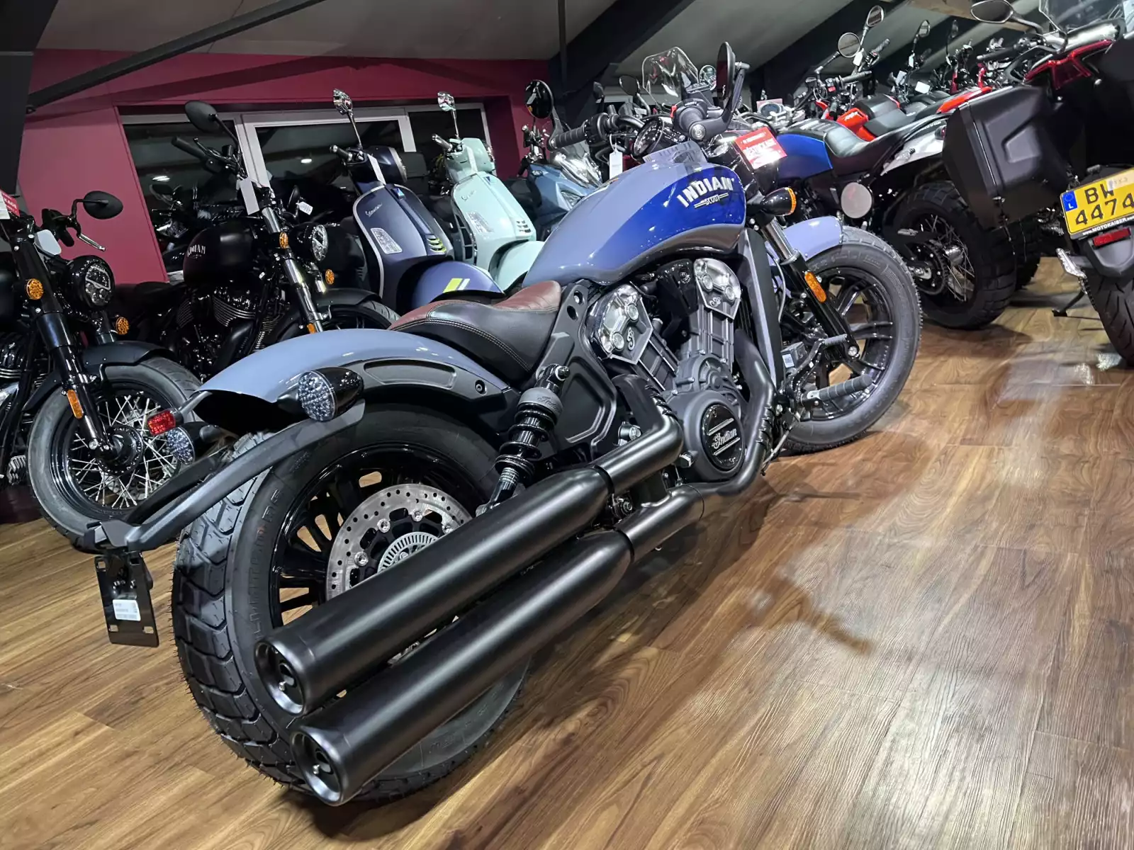 Indian Scout Bobber 1200  Stealth Gray - Photo 1