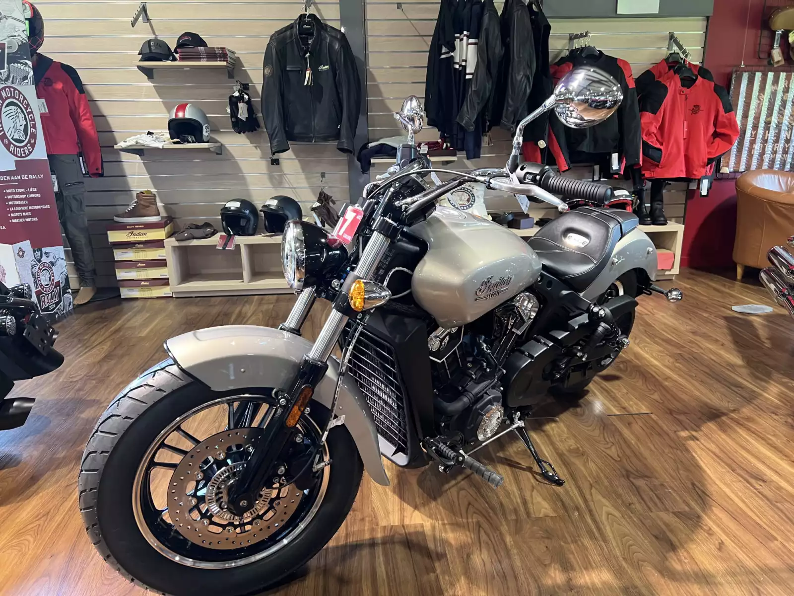 Indian Scout 1200cc Silver Quartz Metallic - Photo 1