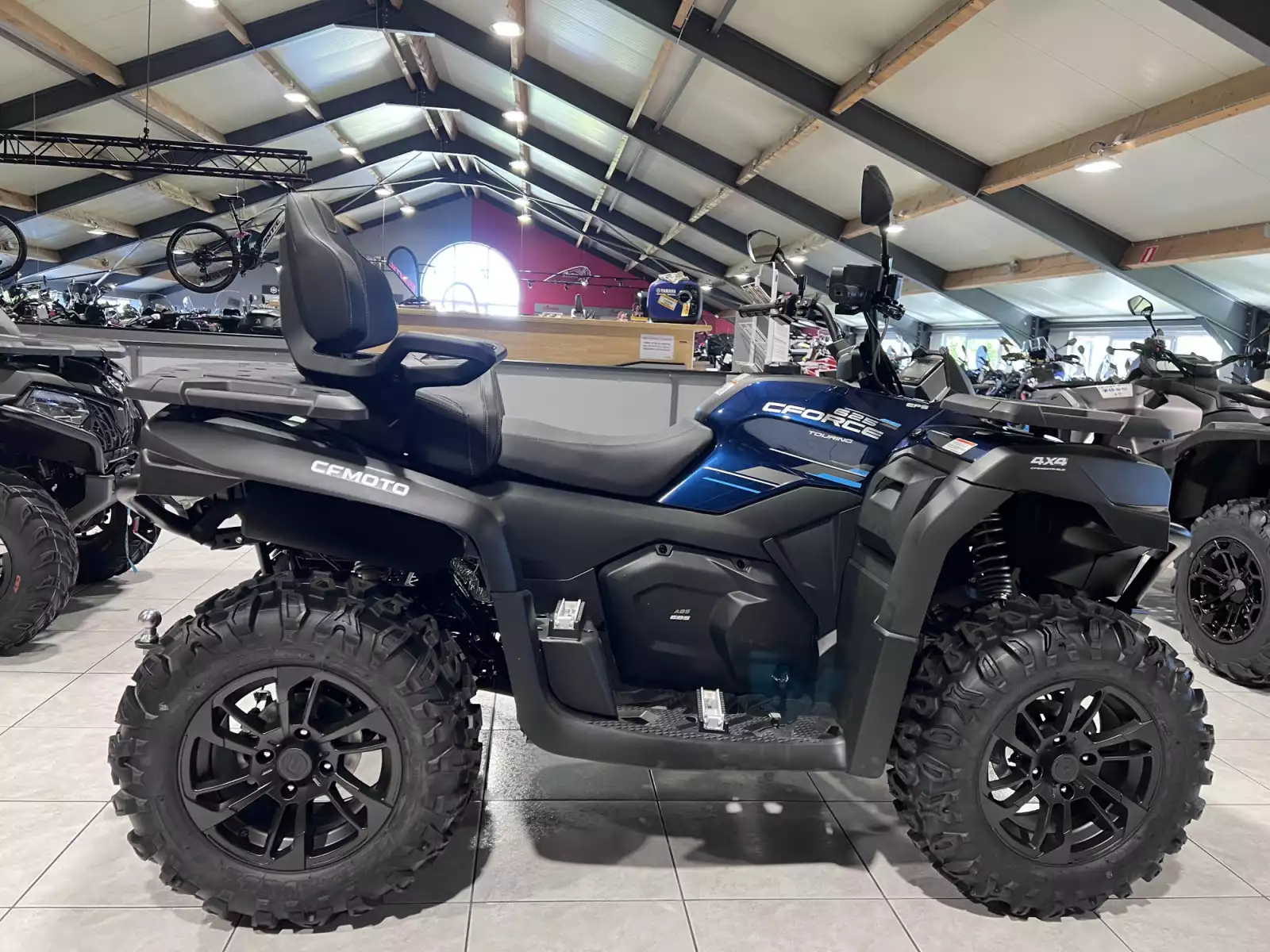 CF Moto CForce 625 TOURING Agri T3 ABS - Photo 1