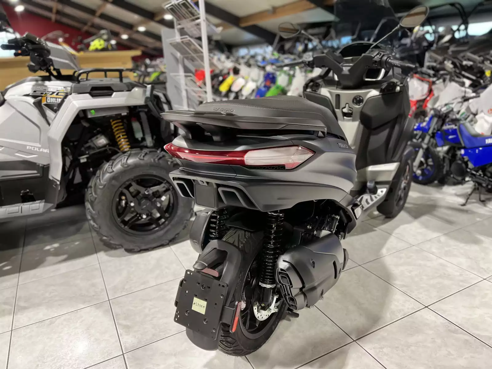 Piaggio MP3 530 - Photo 1