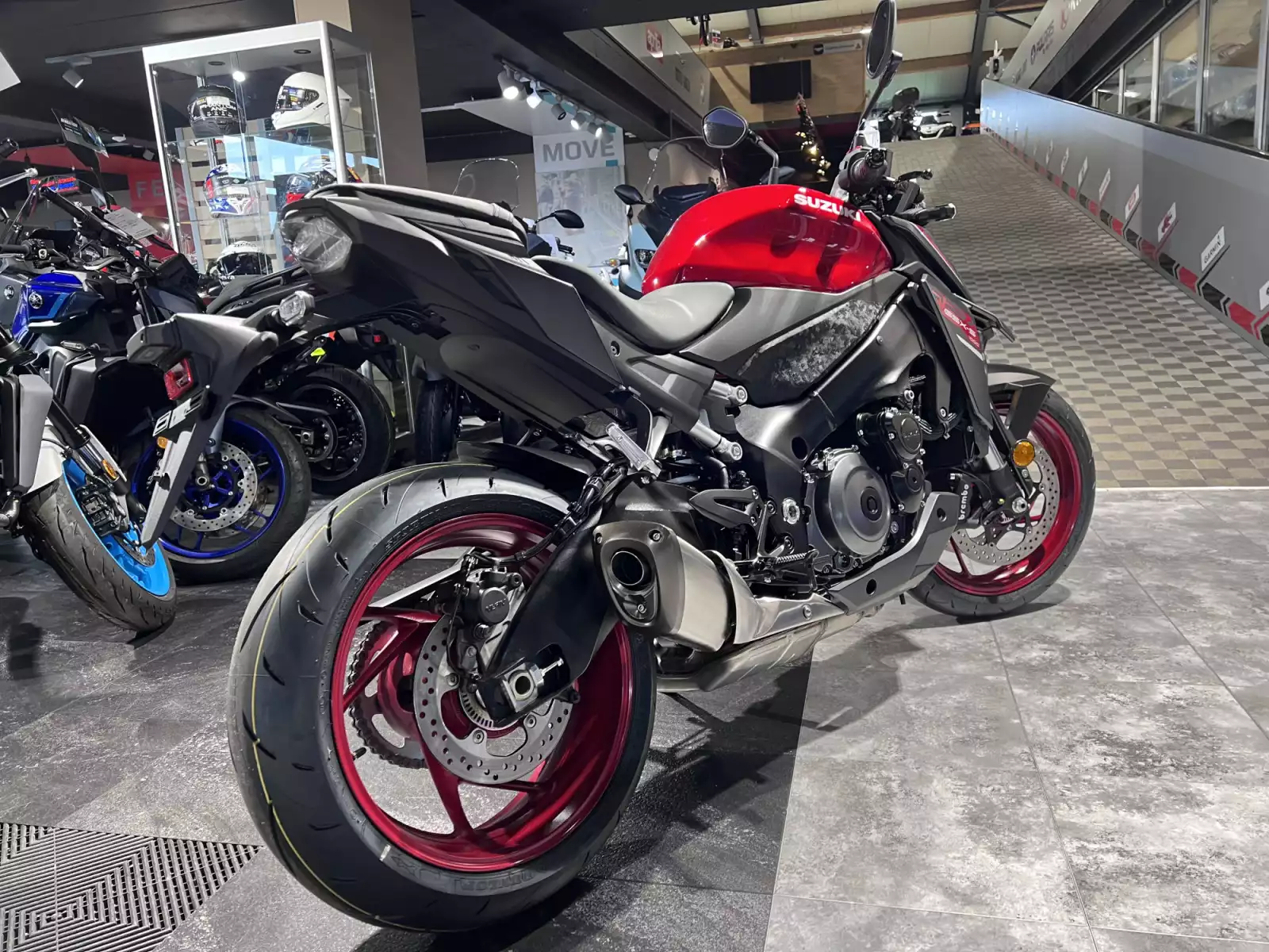Suzuki GSX-S 1000 - Photo 1