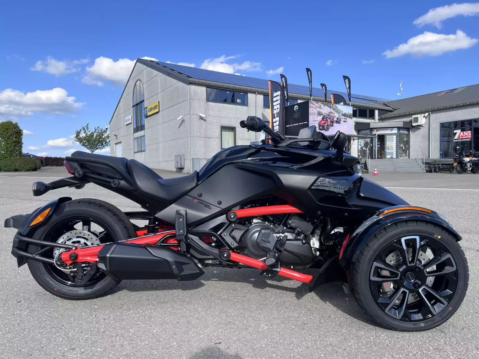 Can Am Spyder F3-S 1330 - Photo 1