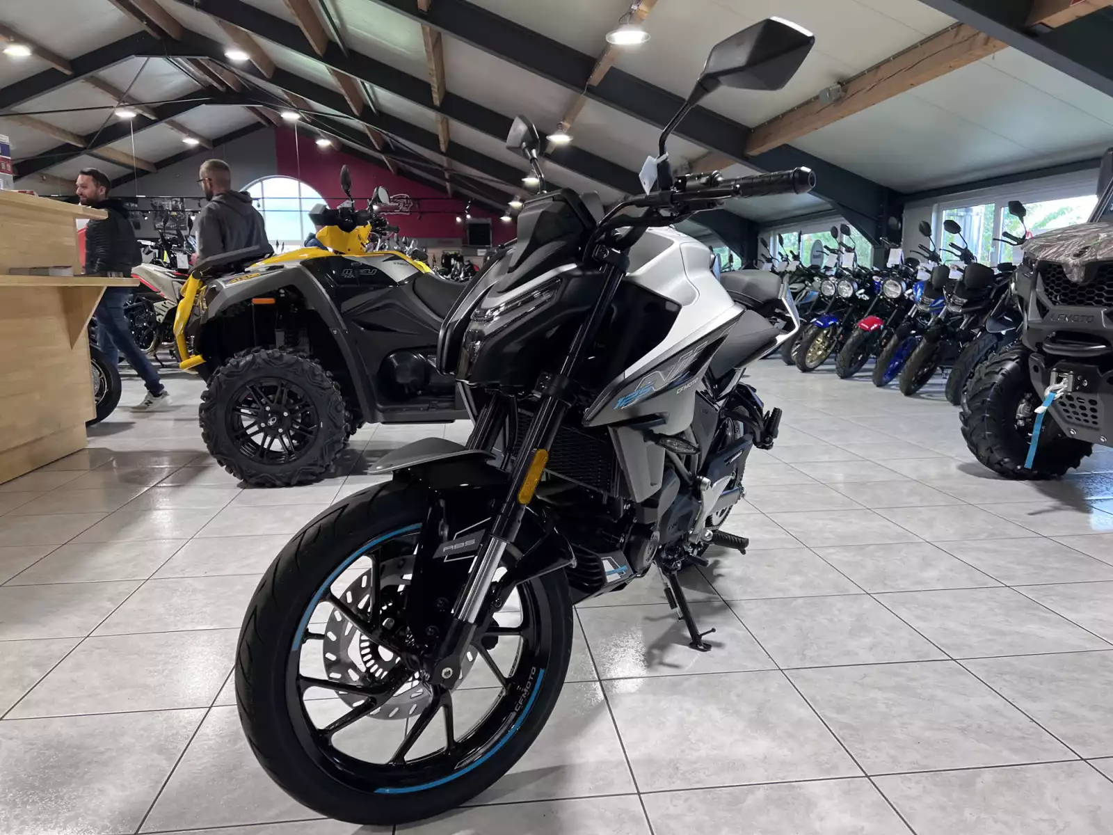 CF Moto 125 NK - Photo 1