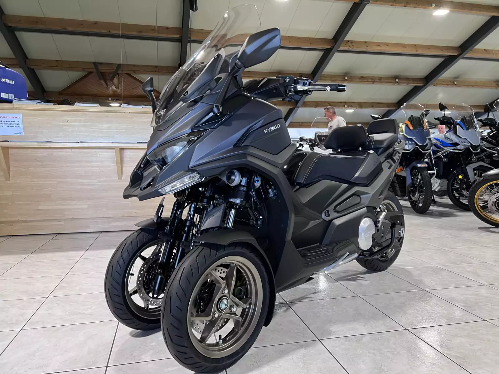 Kymco CV3 550i 575 - Photo 1