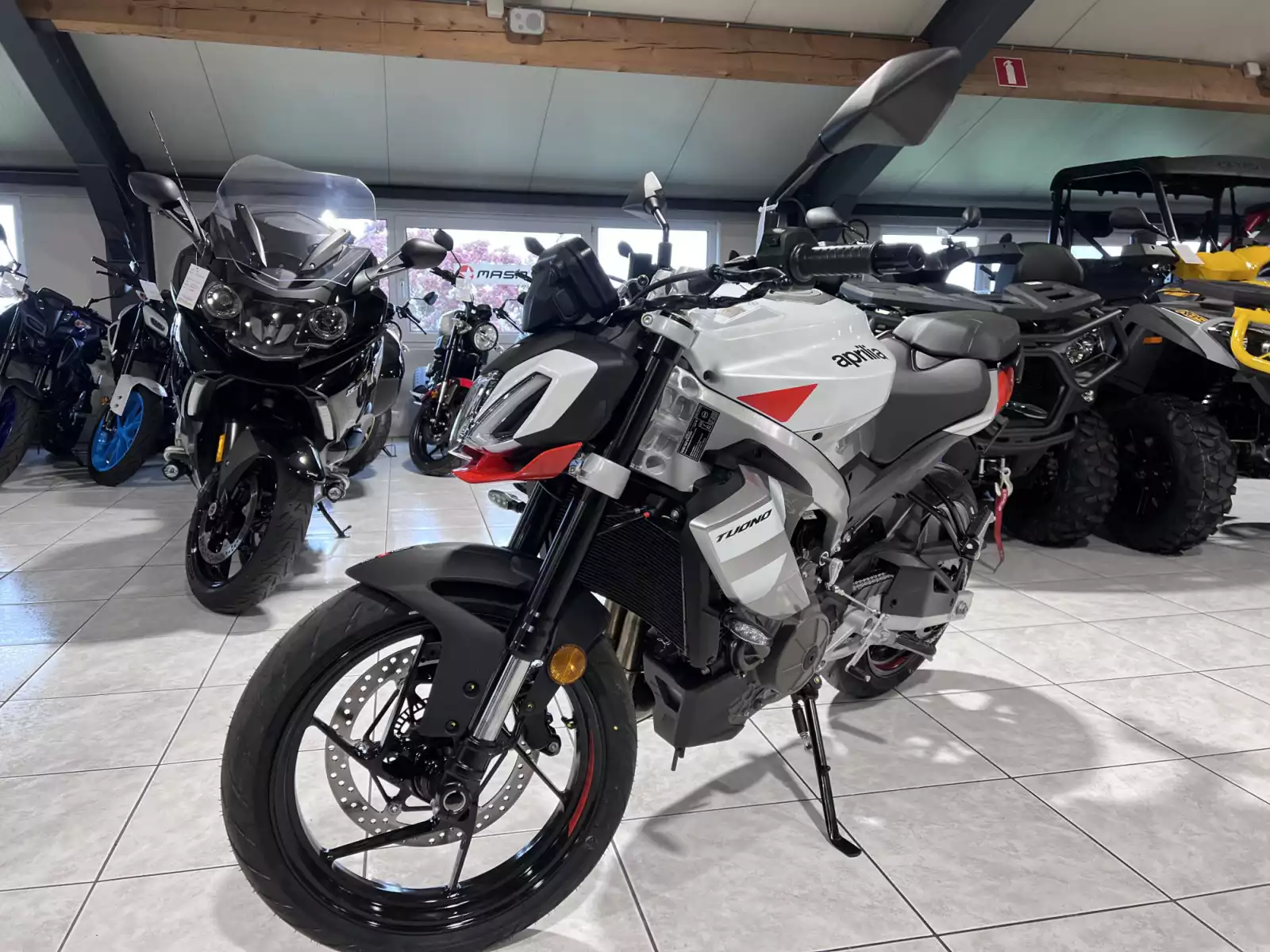 Aprilia TUONO 457 - Photo 1