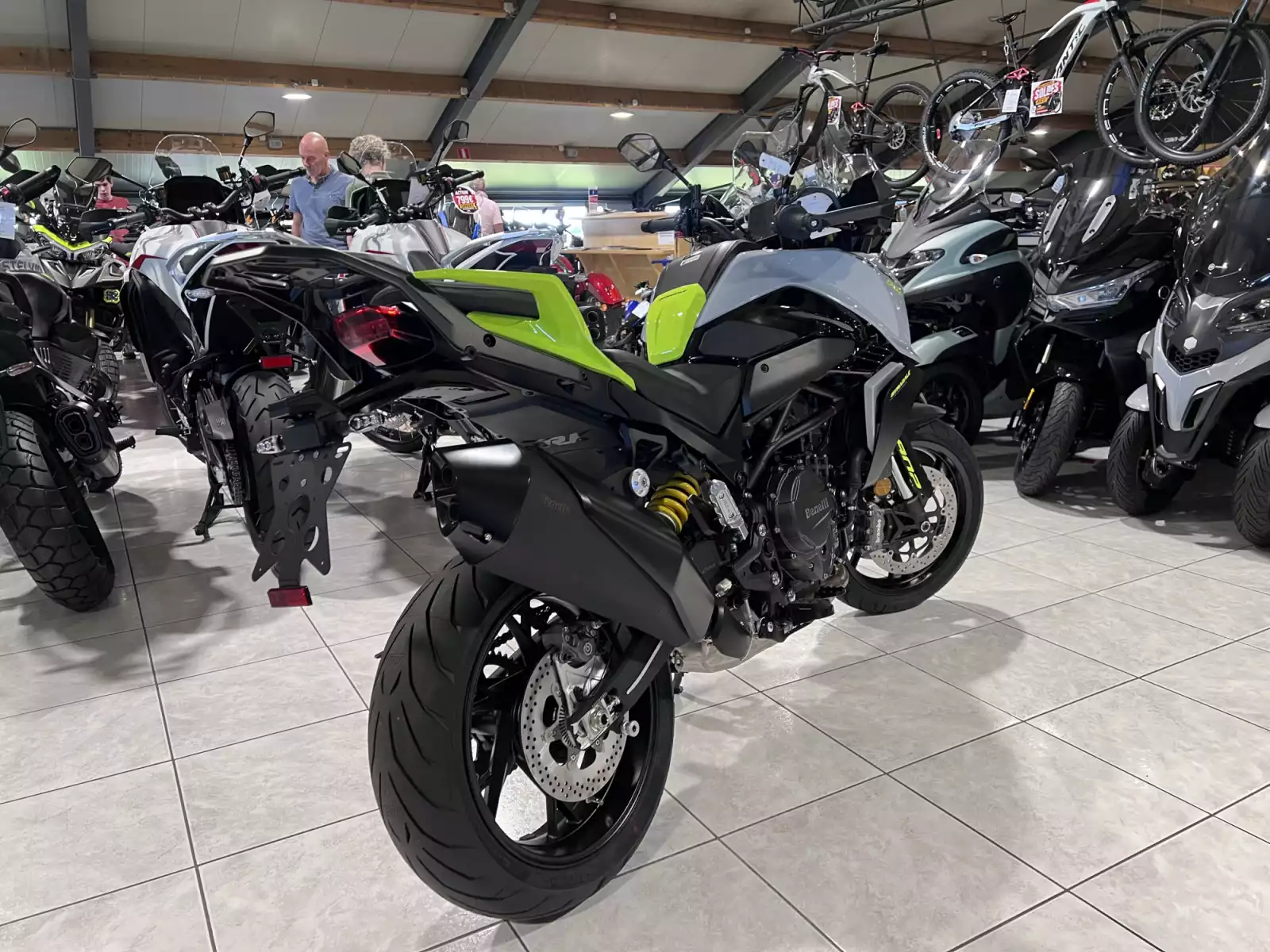 Benelli TRK 902 STRADALE - Photo 1