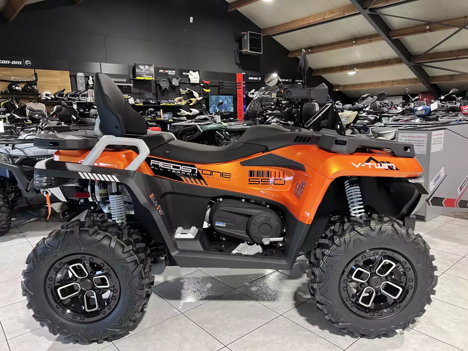 Benda Redstone 550 L EPS ABS - Photo 1