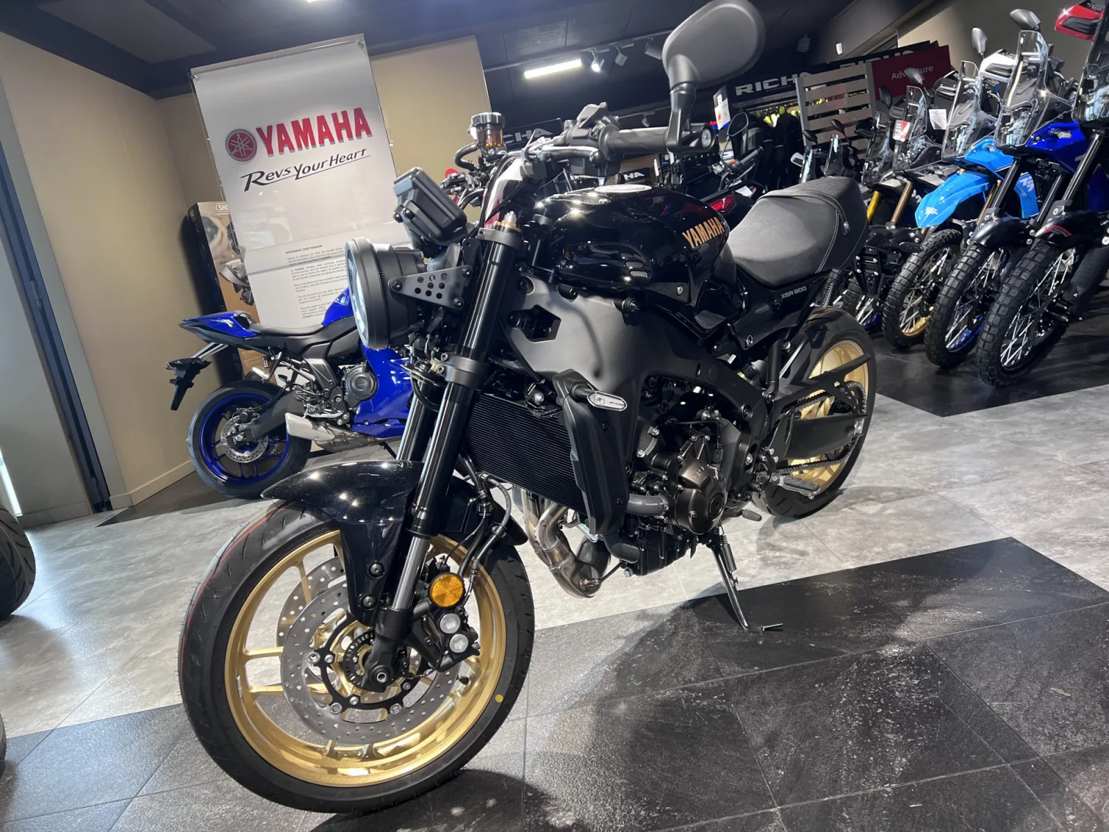 Yamaha XSR 900 - Photo 1