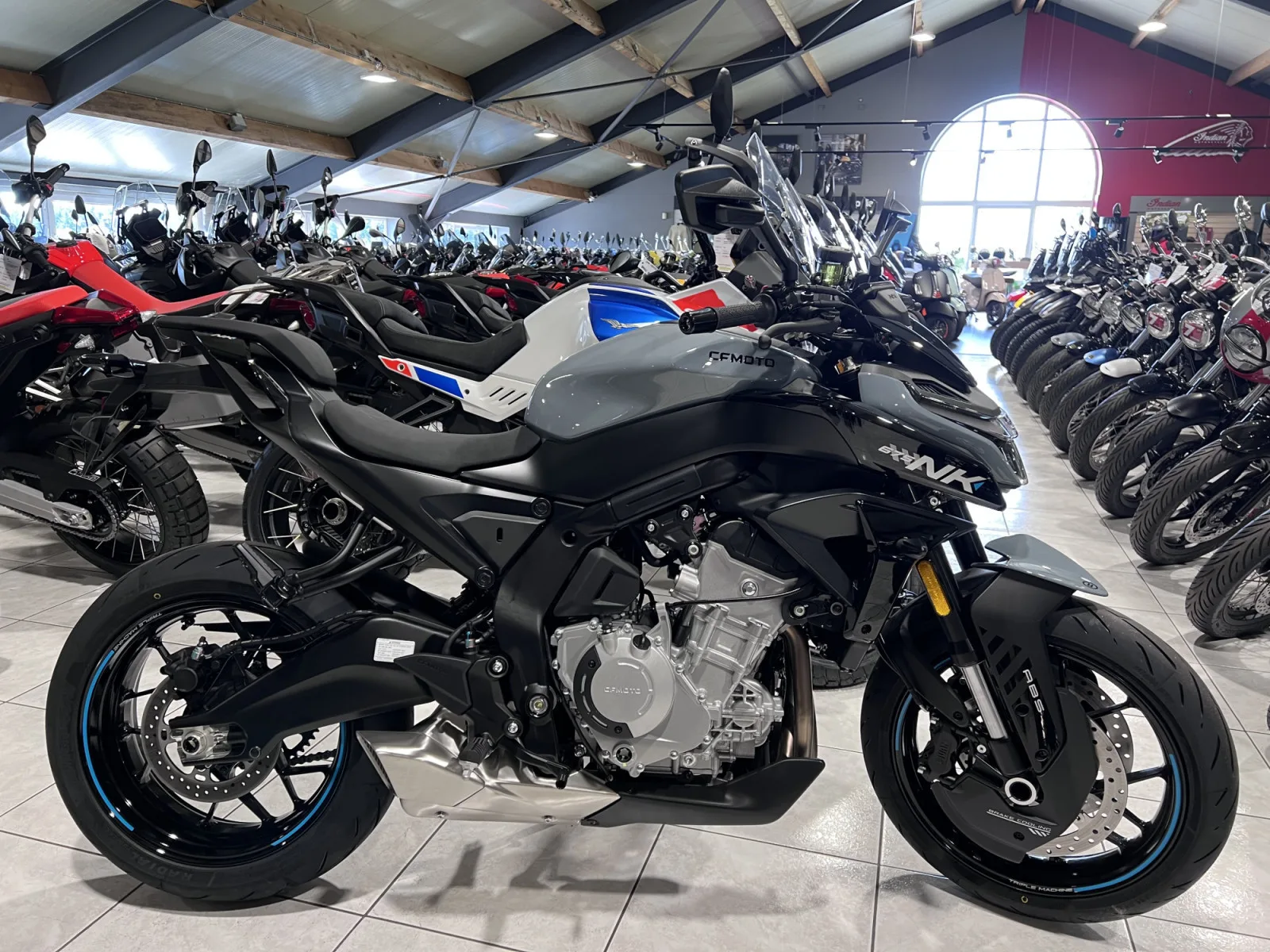 CF Moto 675 NK - Photo 1