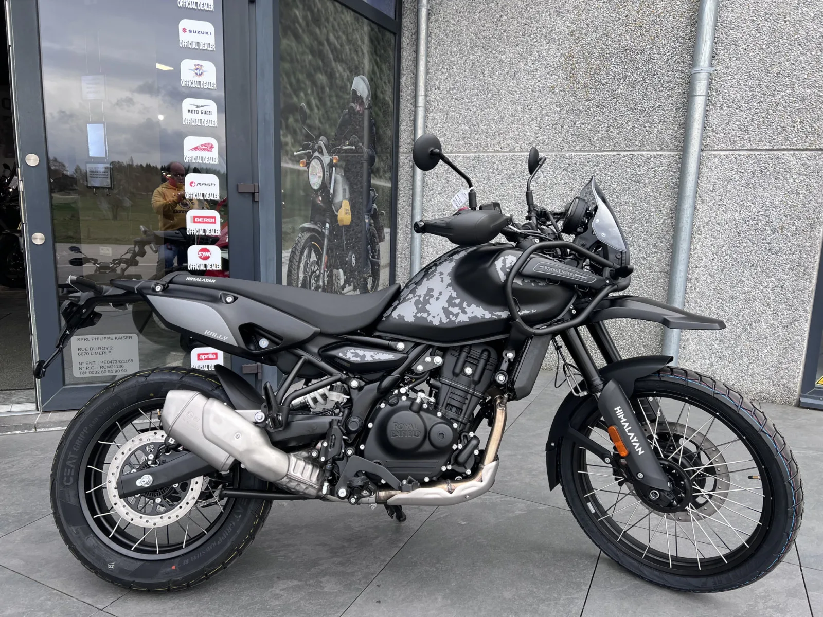 Royal Enfield Himalayan 450 Hanle Black - Photo 1