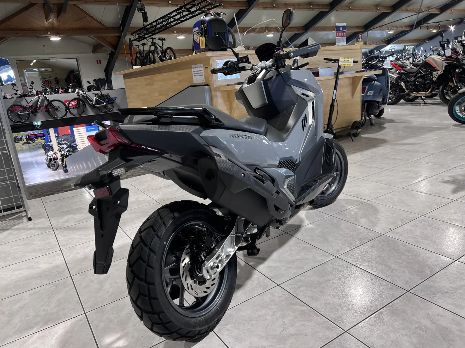SYM ADX TG 400 - Photo 1