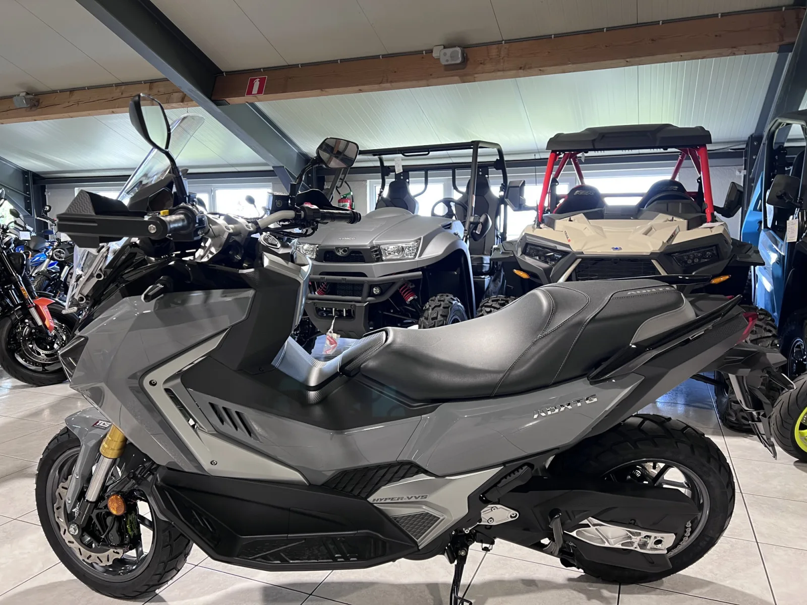 SYM ADX TG 400 - Photo 1