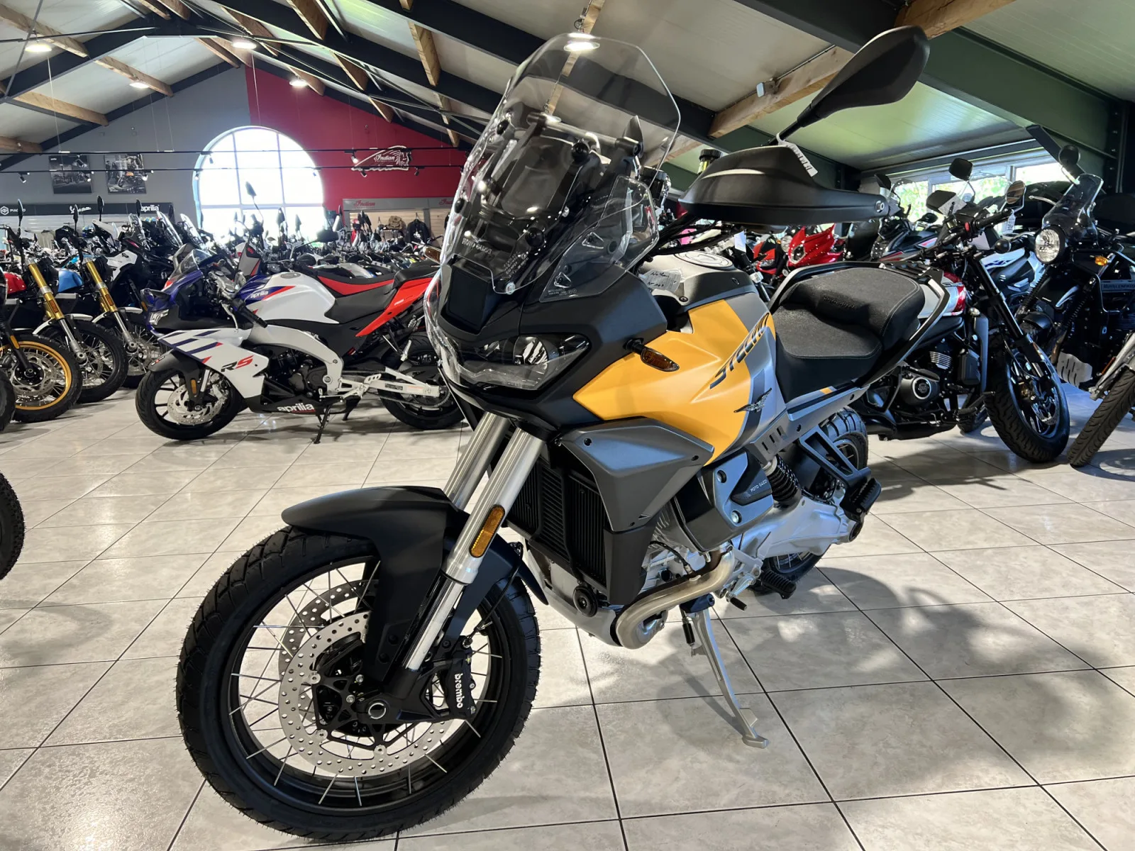 Moto Guzzi Stelvio PFF Rider Assistance Solution 1000 - Photo 1