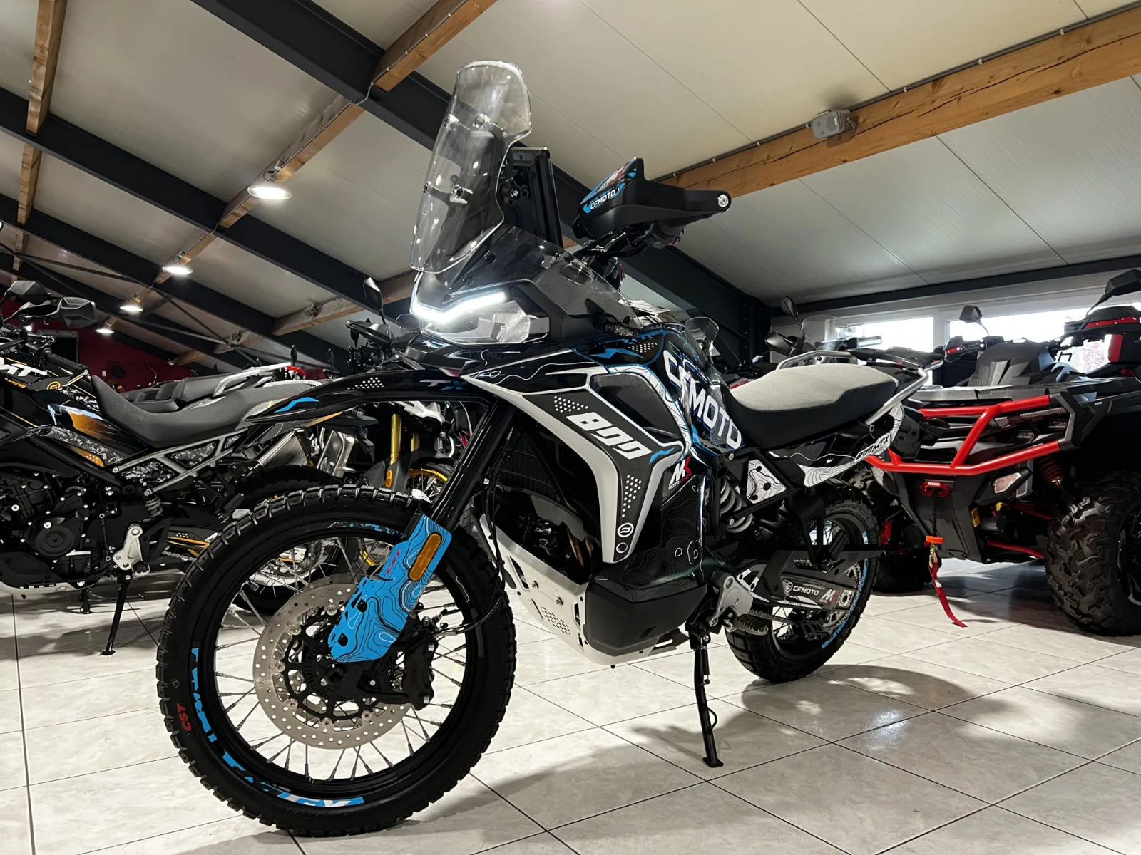 CF Moto 800 MT X Réplica - Photo 1