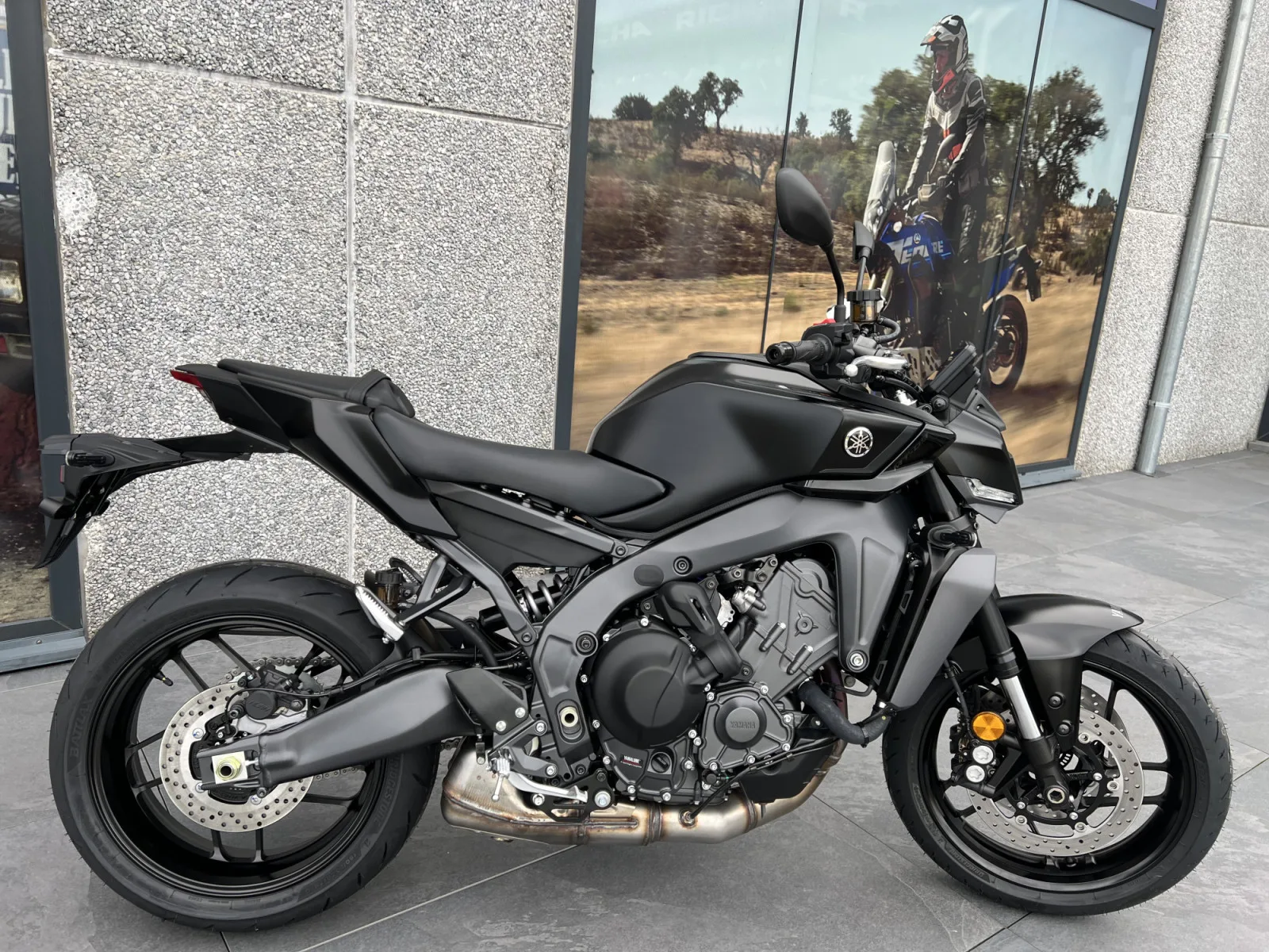 Yamaha MT-09 Y-AMT - Photo 1