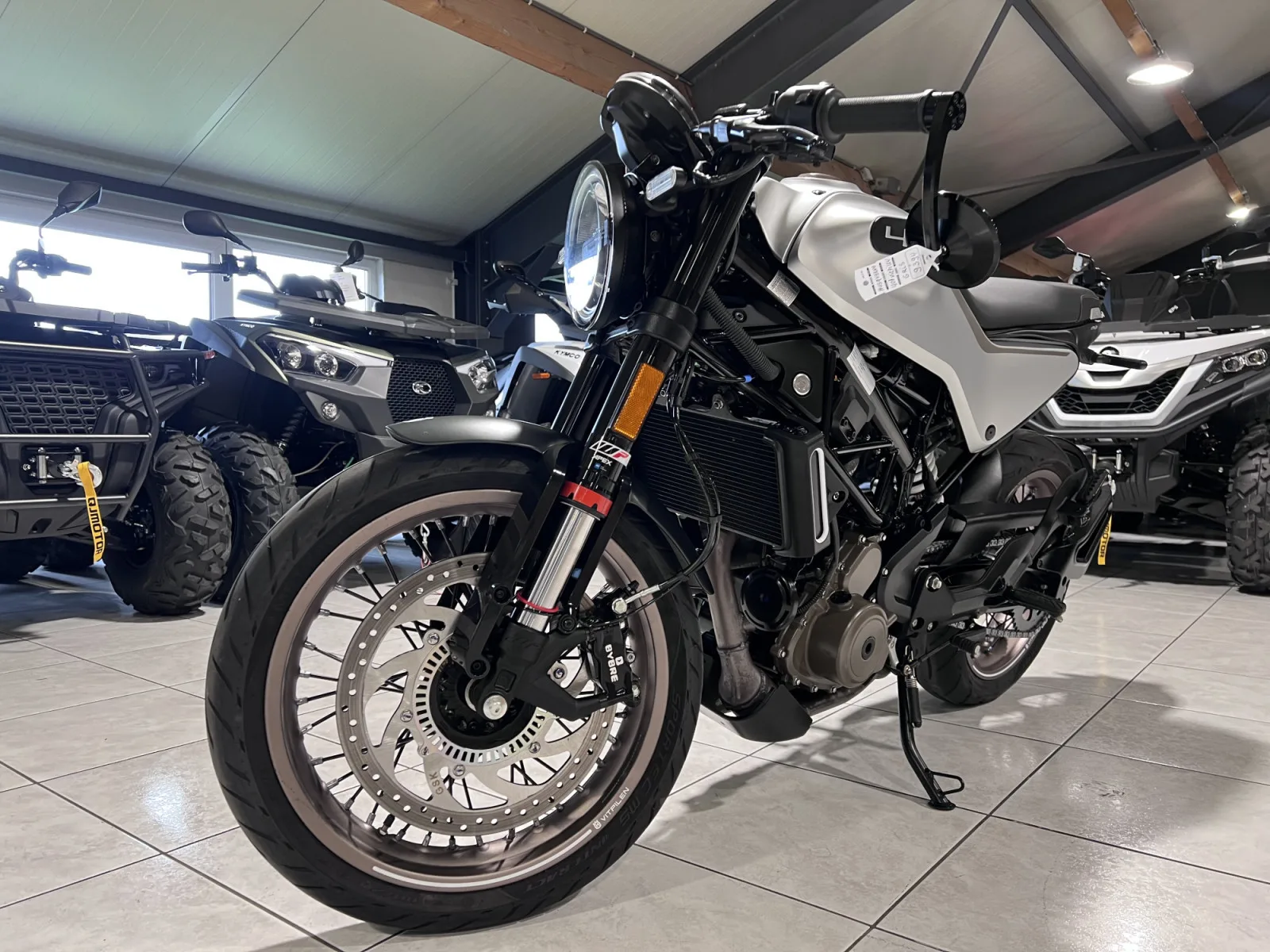 Husqvarna Vitpilen 401 - Photo 1