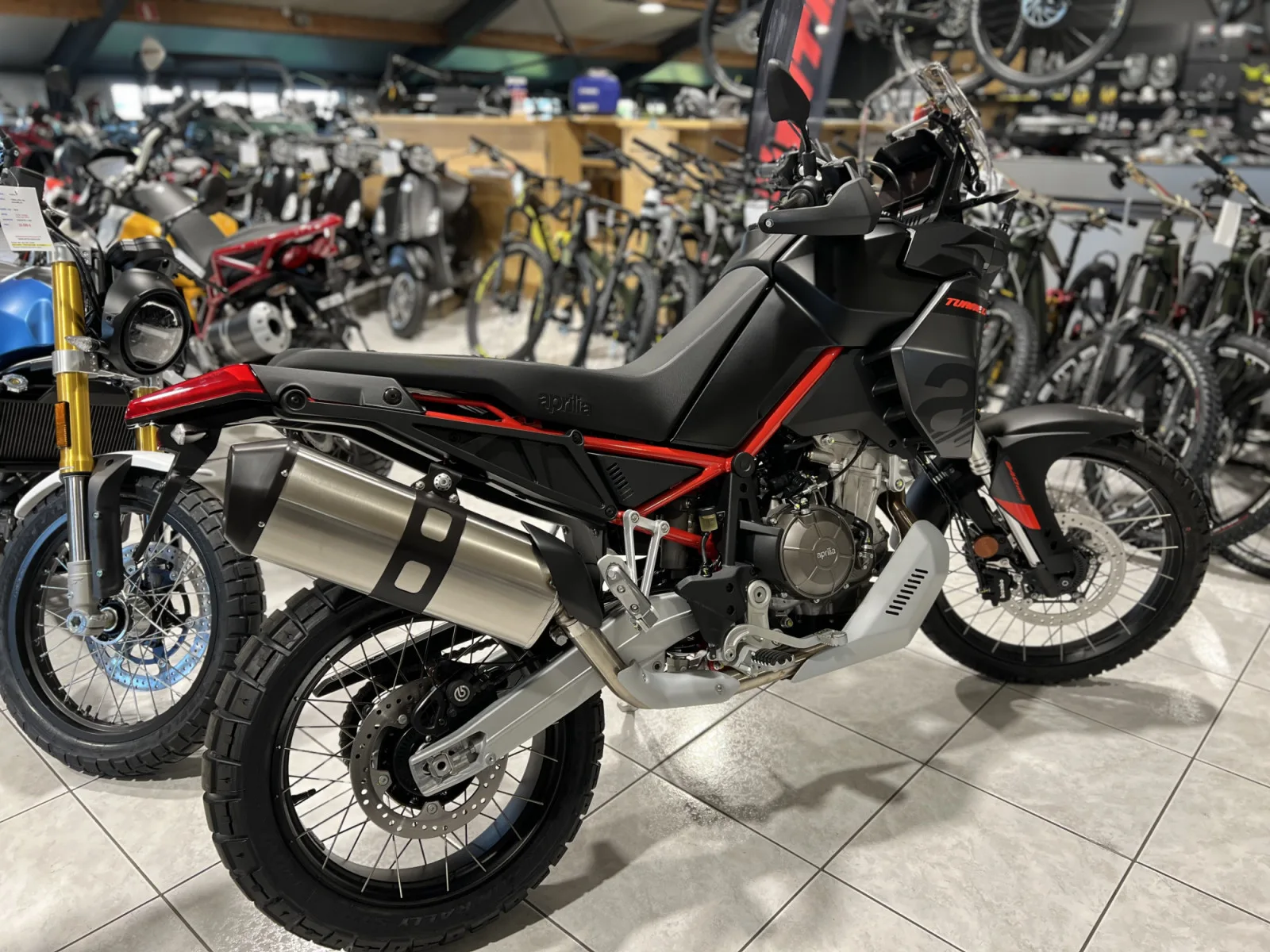 Aprilia Tuareg 660 ATREIDS BLACK - Photo 1