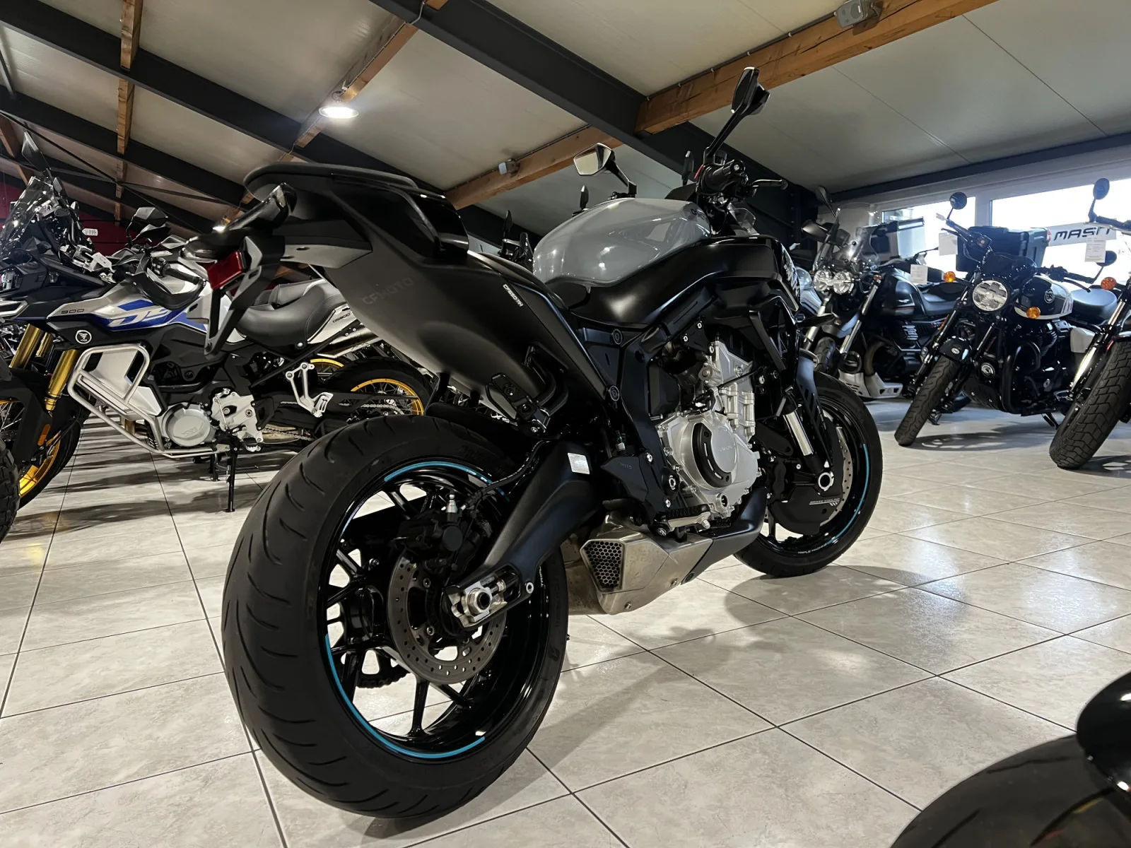 CF Moto 675 NK - Photo 1