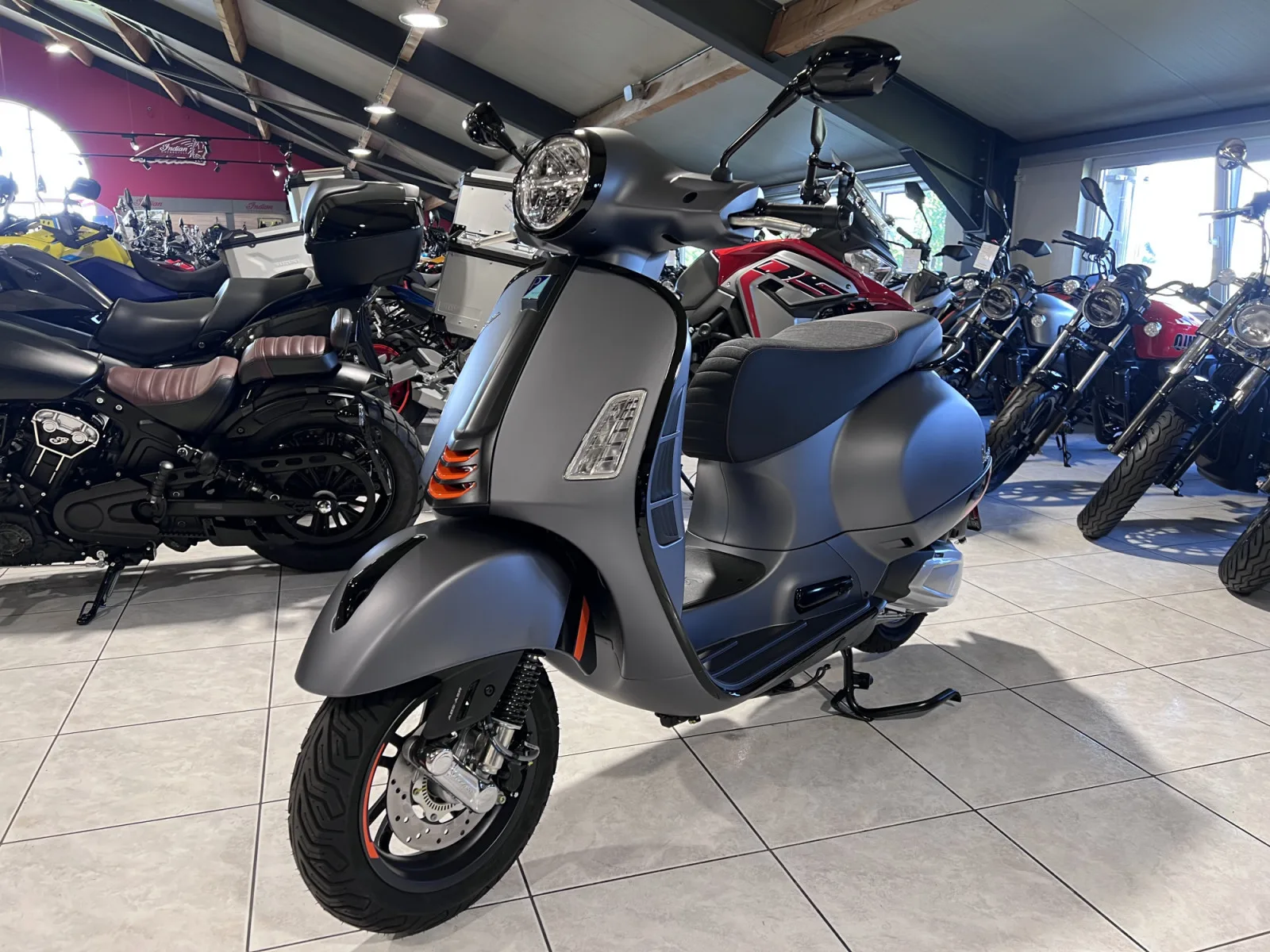 Vespa GTS Super Sport 310 - Photo 1
