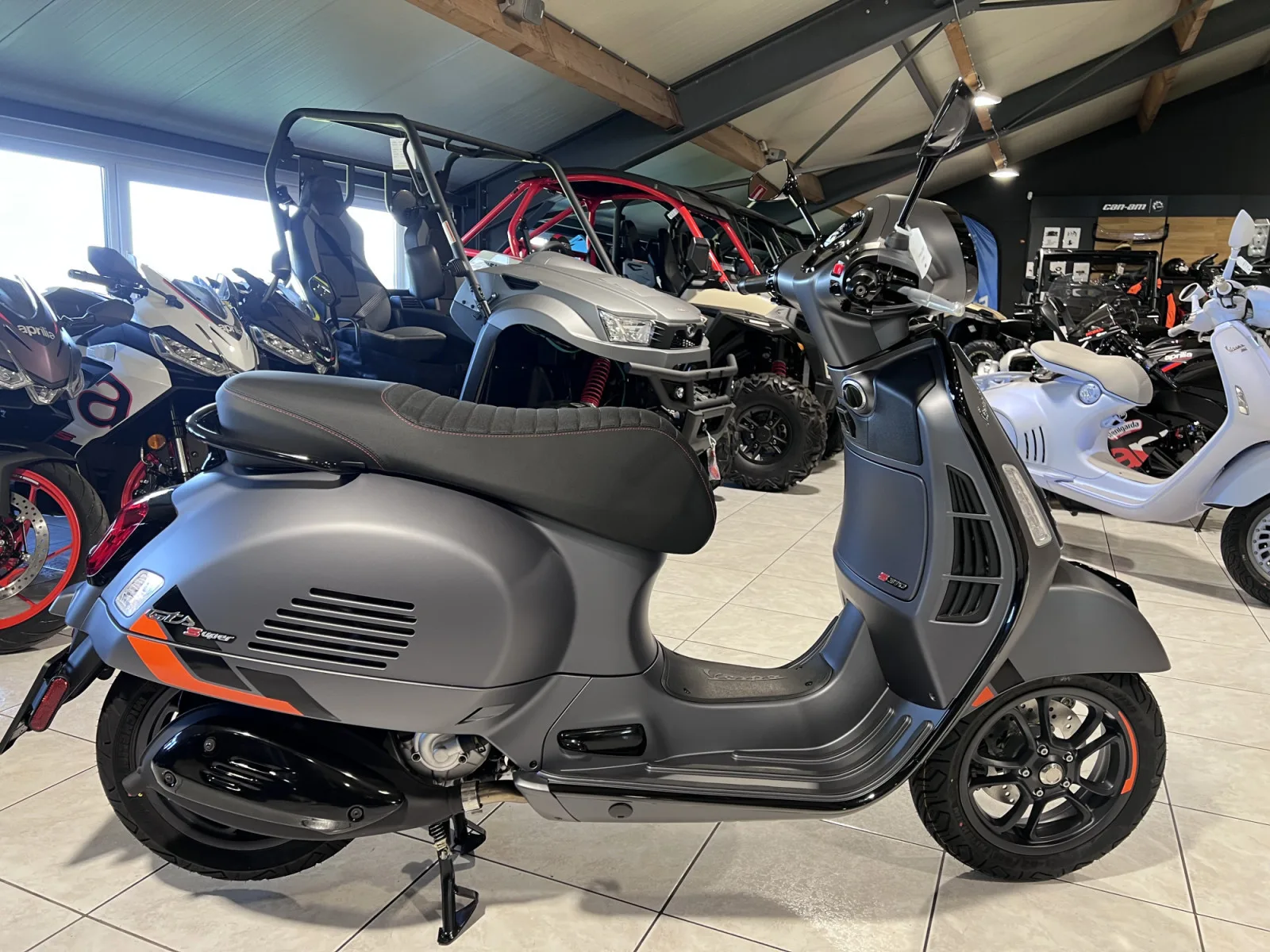 Vespa GTS Super Sport 125 - Photo 1