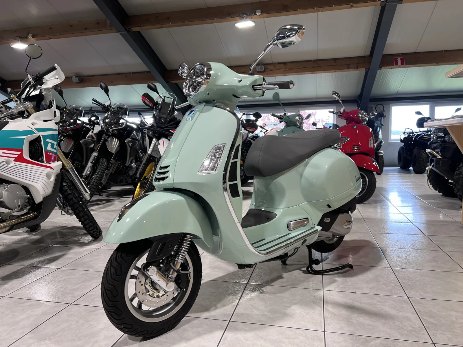 Vespa GTS 125 Classica - Photo 1